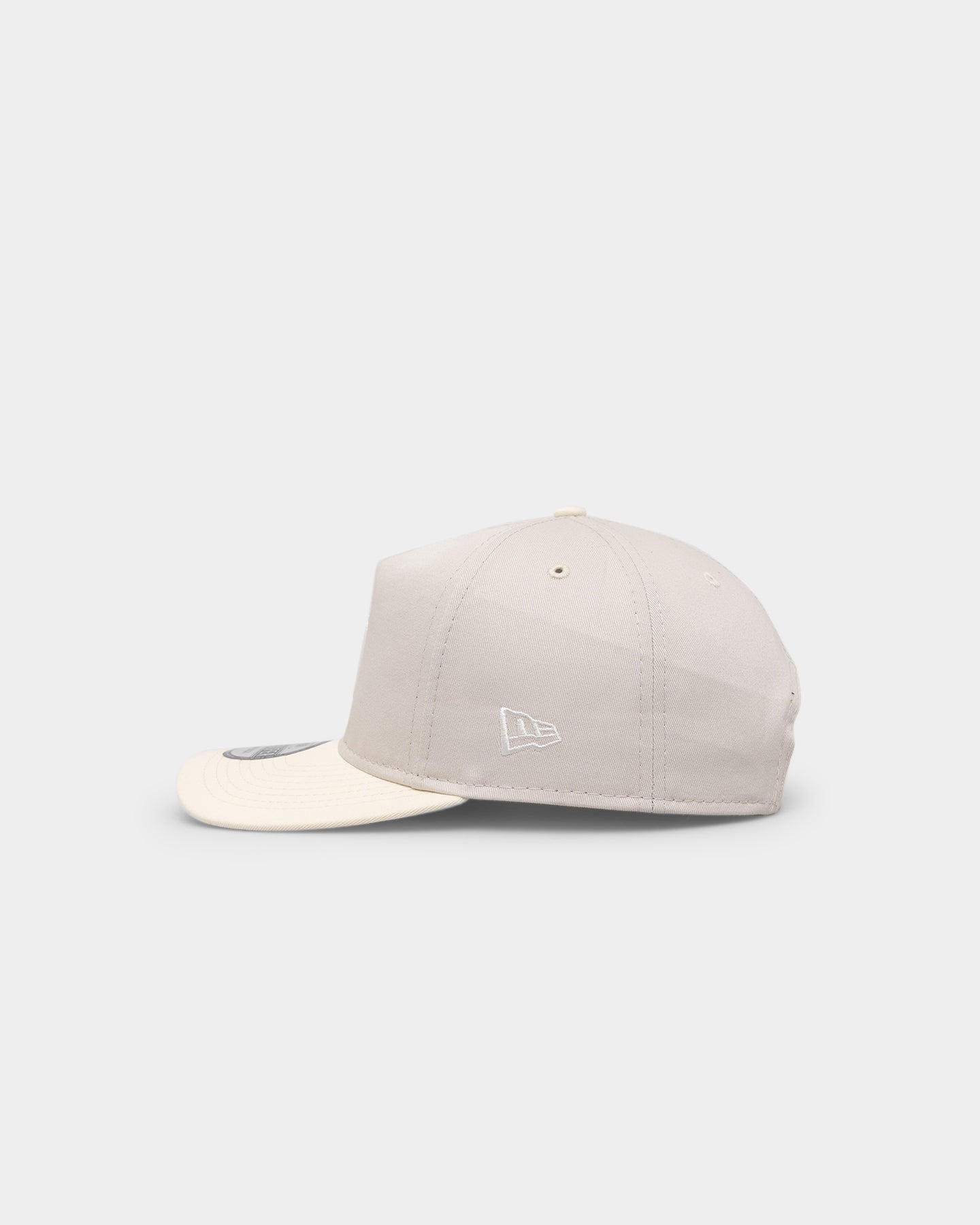 New Era New York Yankees Old Golfer Snapback Stone/White