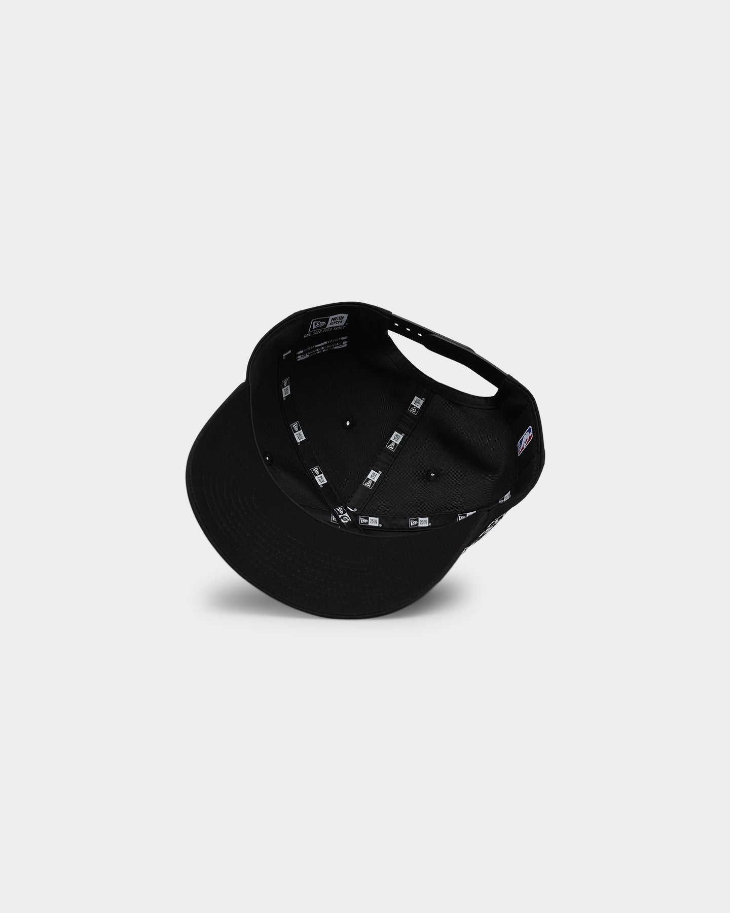 New Era Chicago Bulls 'Retro Black Prolight' Golfer Snapback Black