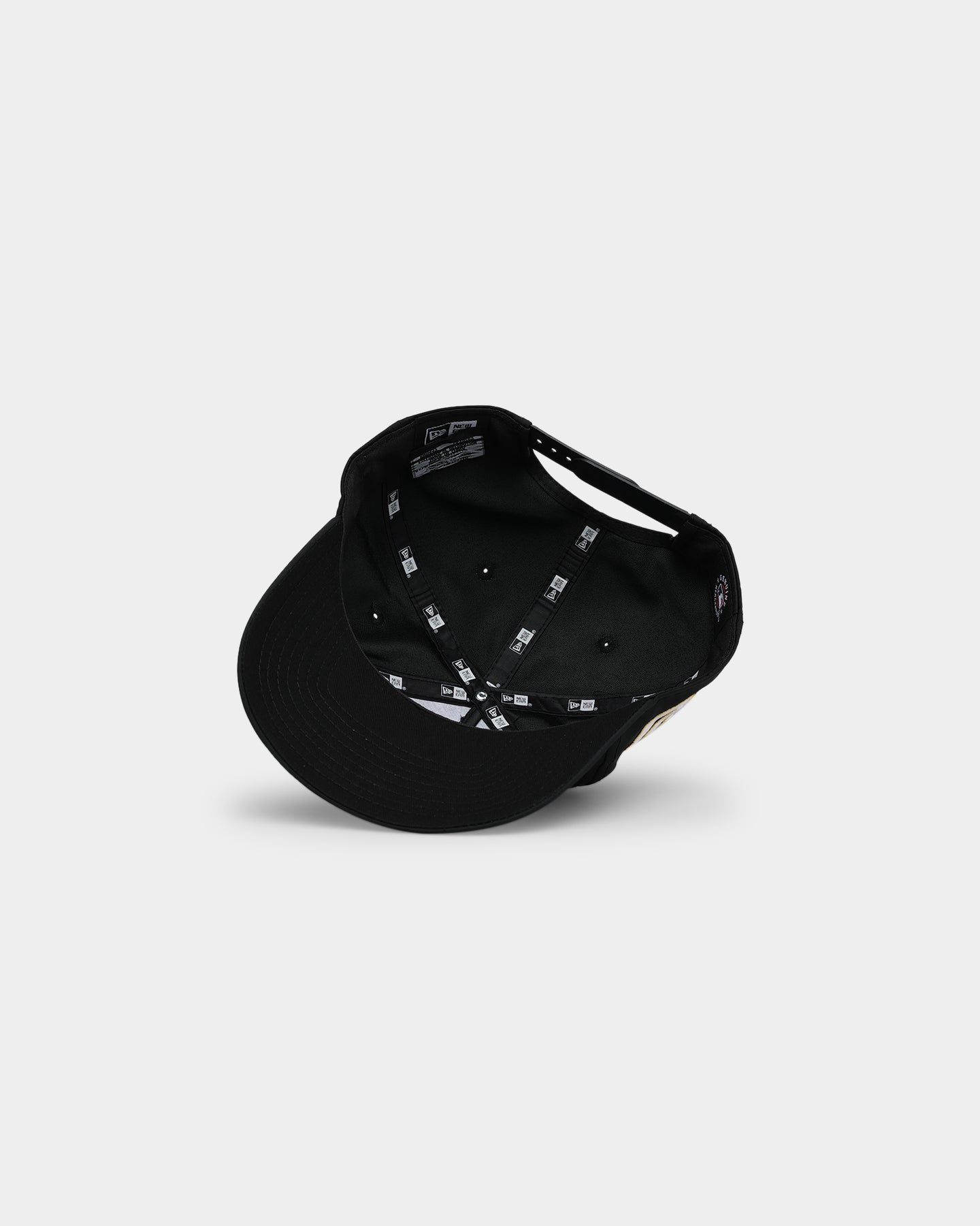 New Era San Diego Padres 'Retro Black Prolight' Golfer Snapback Black