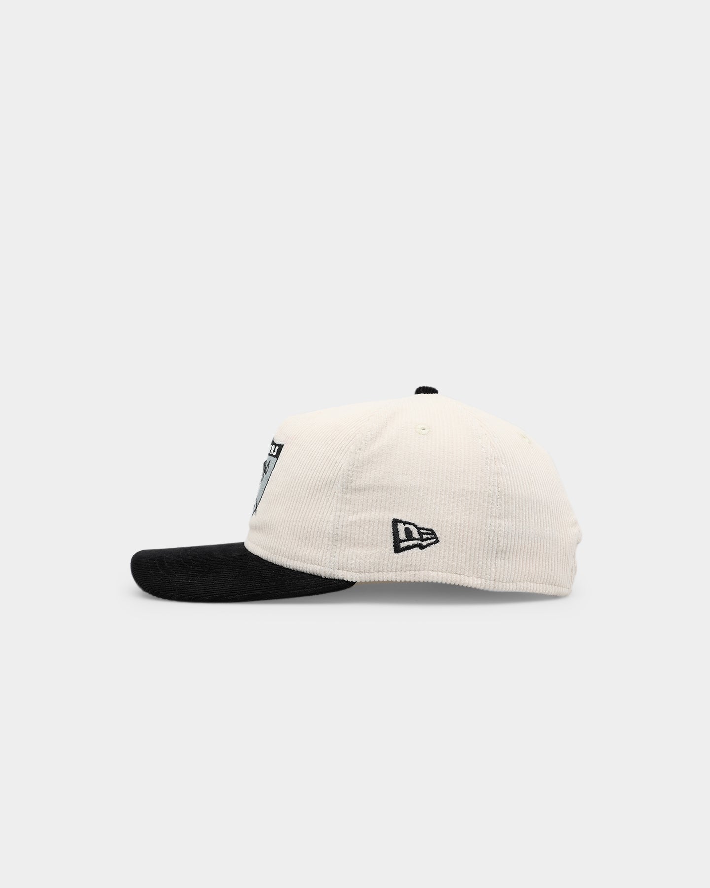 New Era Oakland Raiders 'Throwback Corduroy' Golfer Snapback White