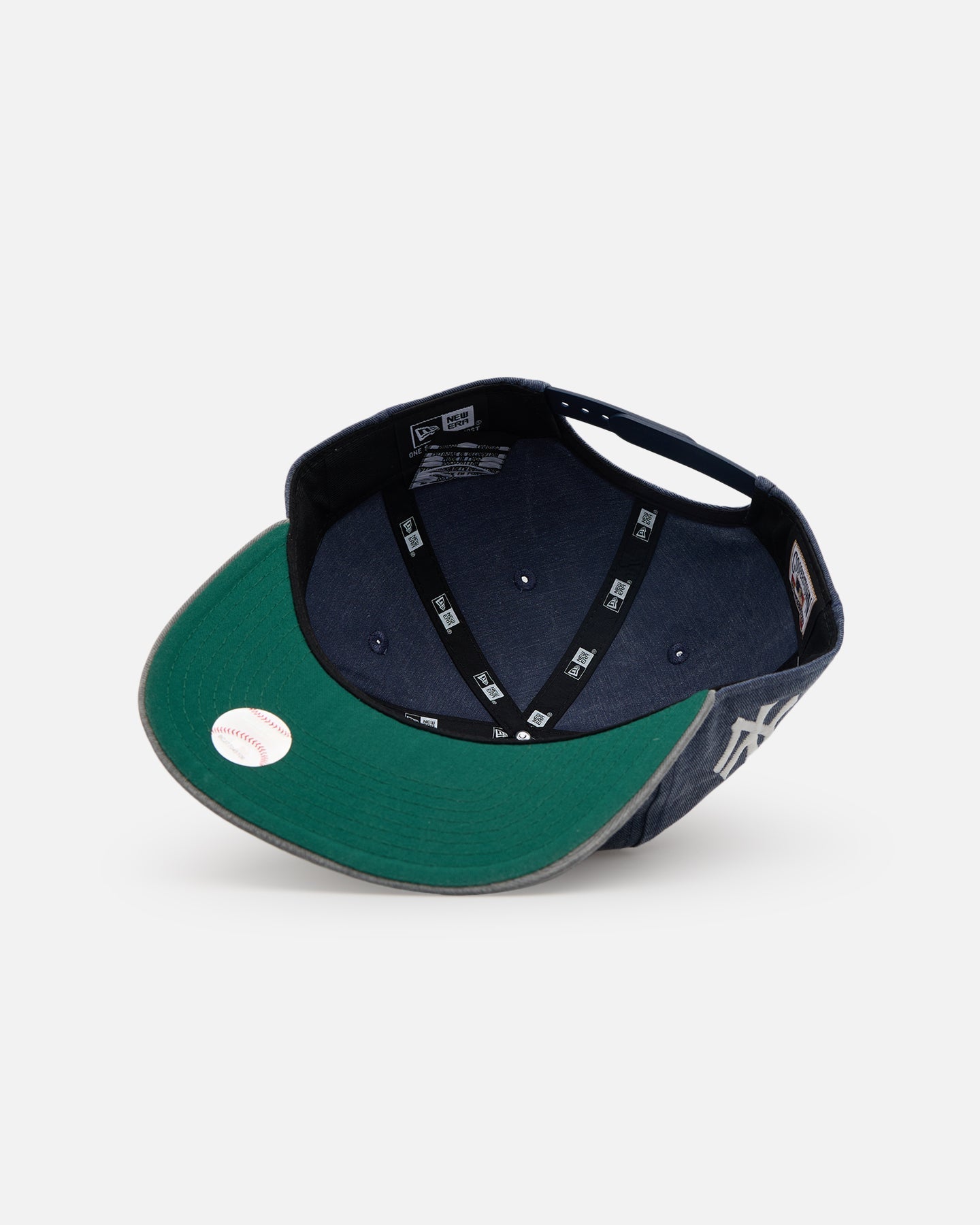 New Era New York Yankees 'Summer Injection' Pigment Dye Golfer Snapback Black