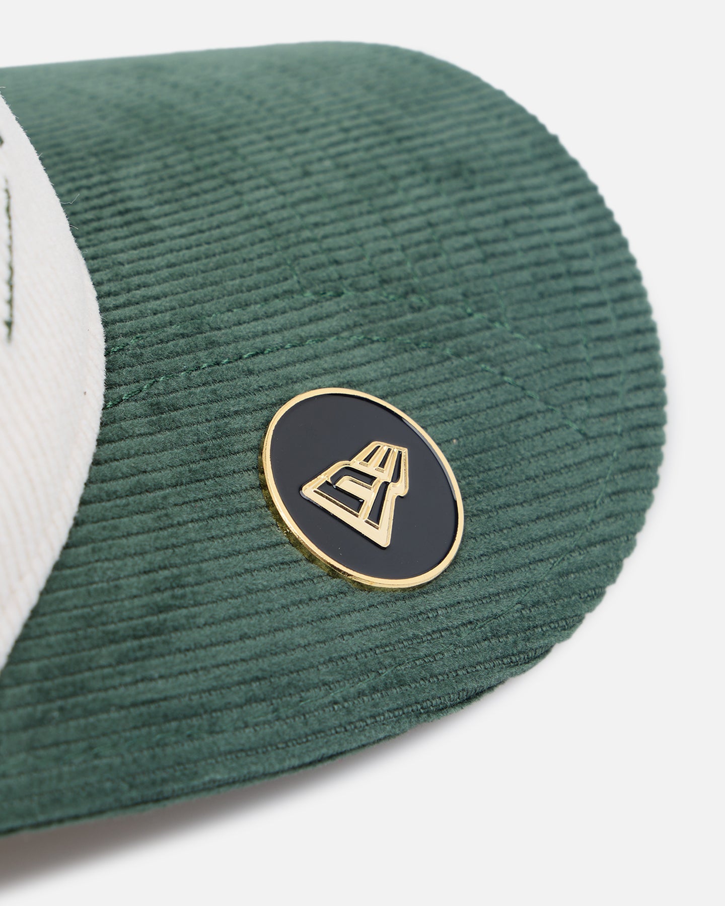 New Era Oakland Athletics'Heritage Golf' Pre-Curved Golfer Snapback Chrome White
