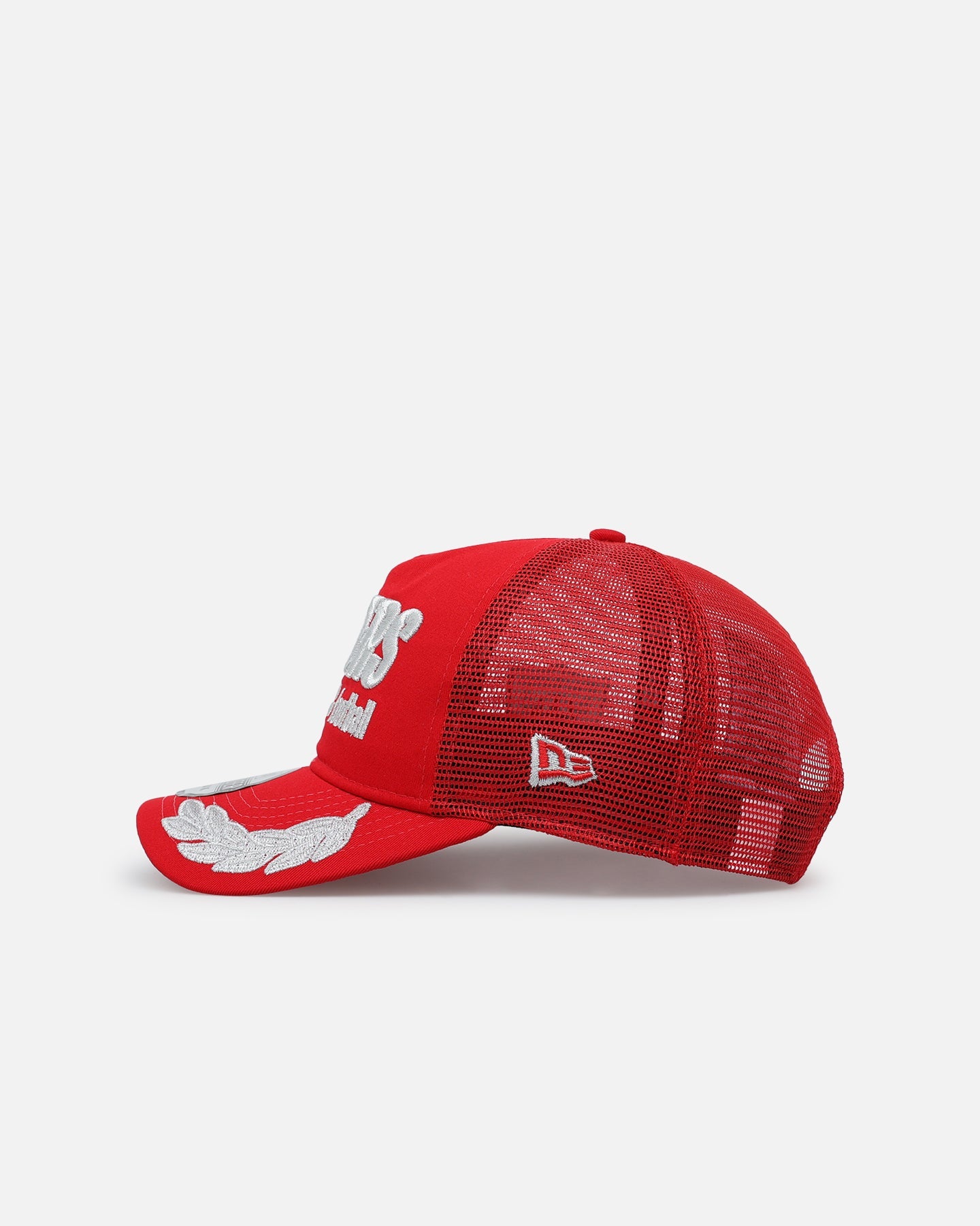 New Era Las Vegas Raiders 'Podium Pack' Pre-Curved Golfer Trucker Snapback Scarlett/Metallic