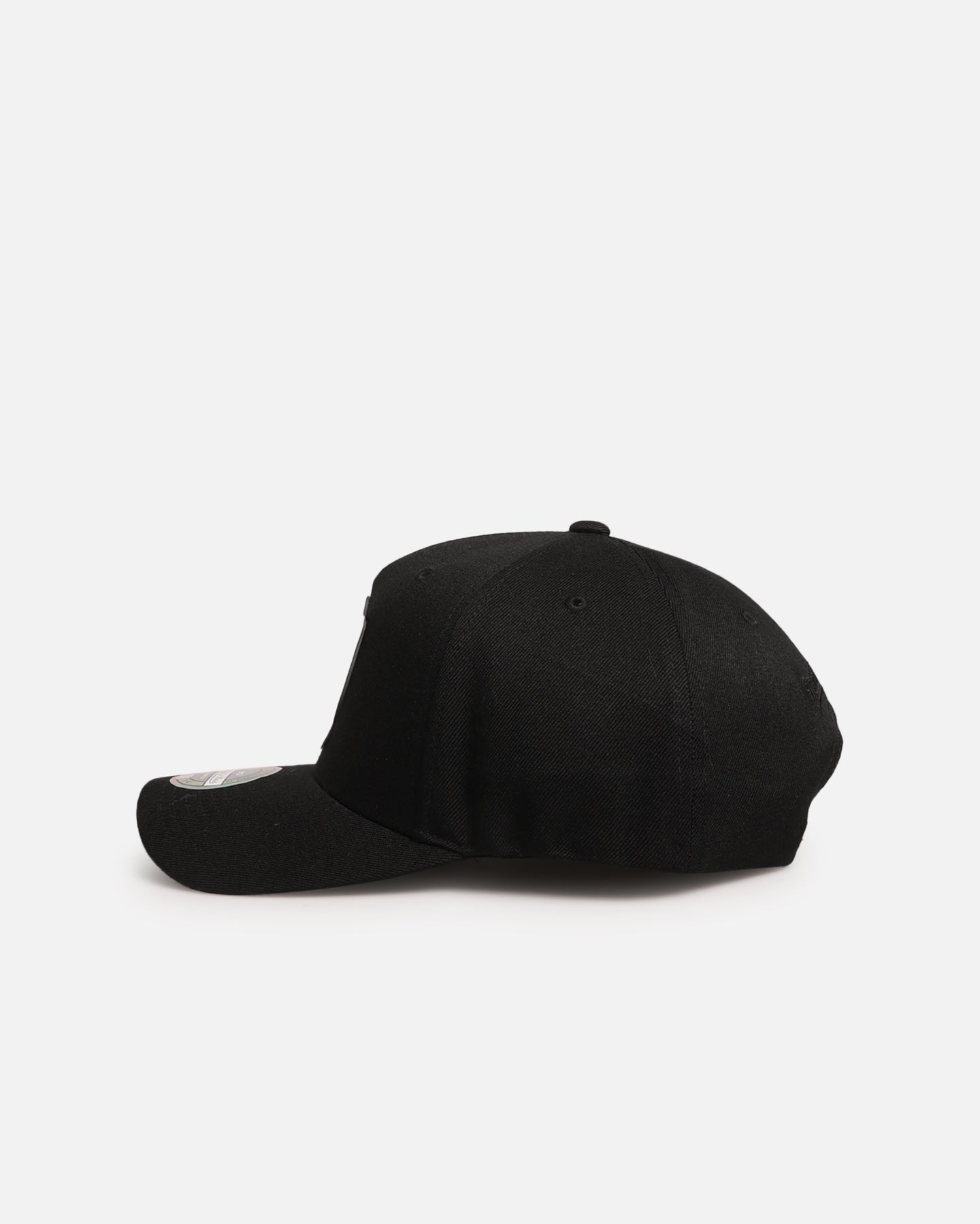 Mitchell & Ness Las Vegas Raiders 'Weald' Pro Pinch Snapback Black