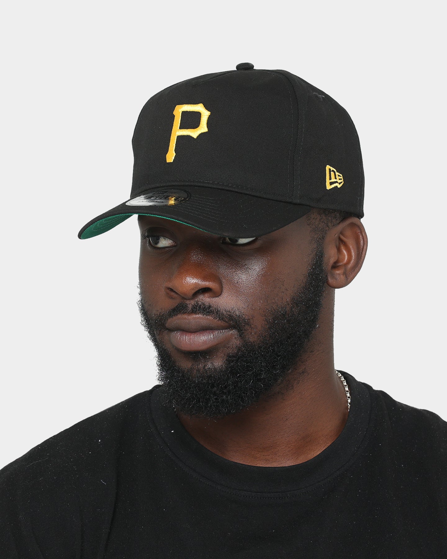 New Era Men's Pittsburgh Pirates Mini Logo Old Golfer Snapback Black/OTC