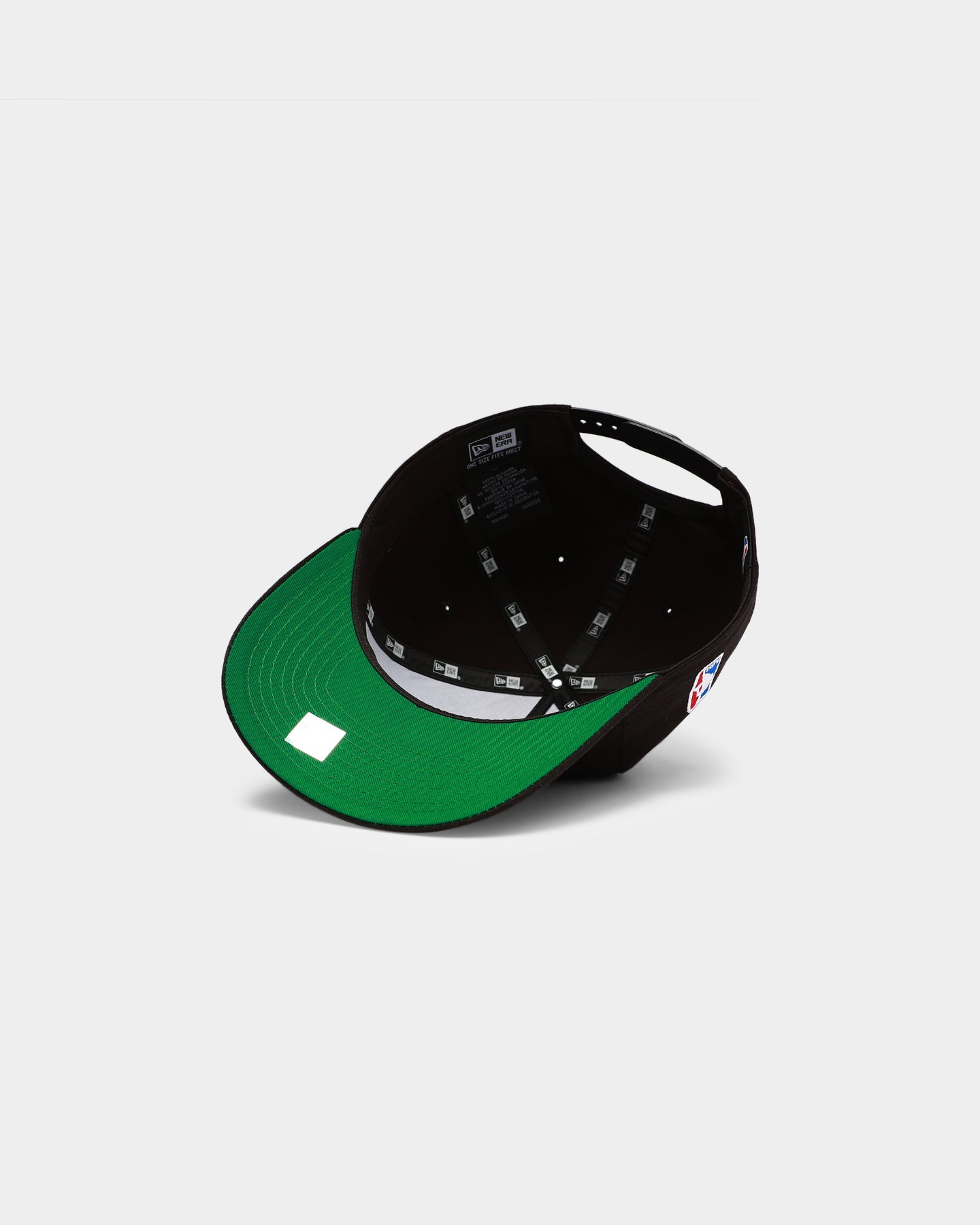 New Era Chicago Bulls Script Old Golfer Snapback Black