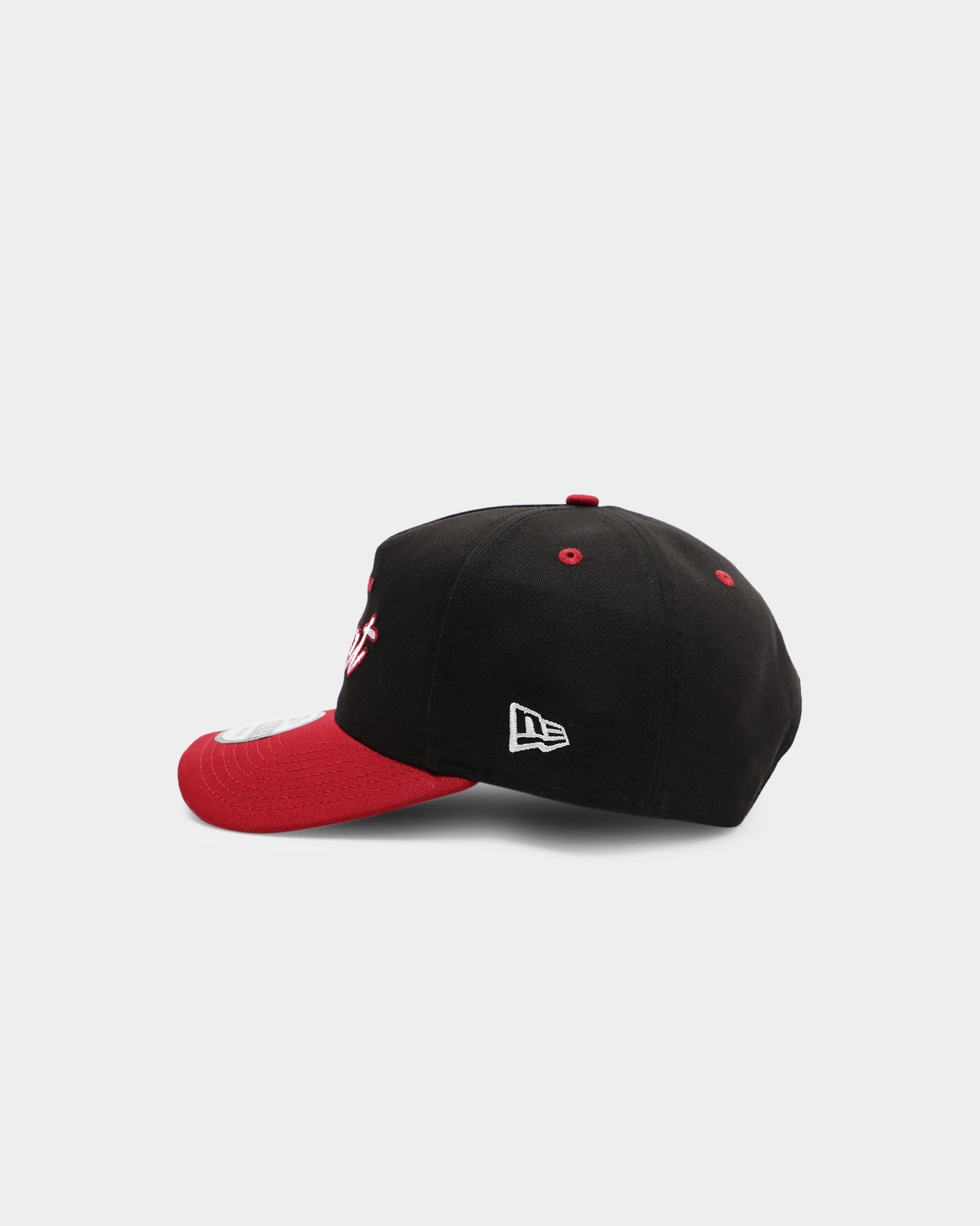 New Era Miami Heat 2-Tone Script Old Golfer Snapback Black/Maroon