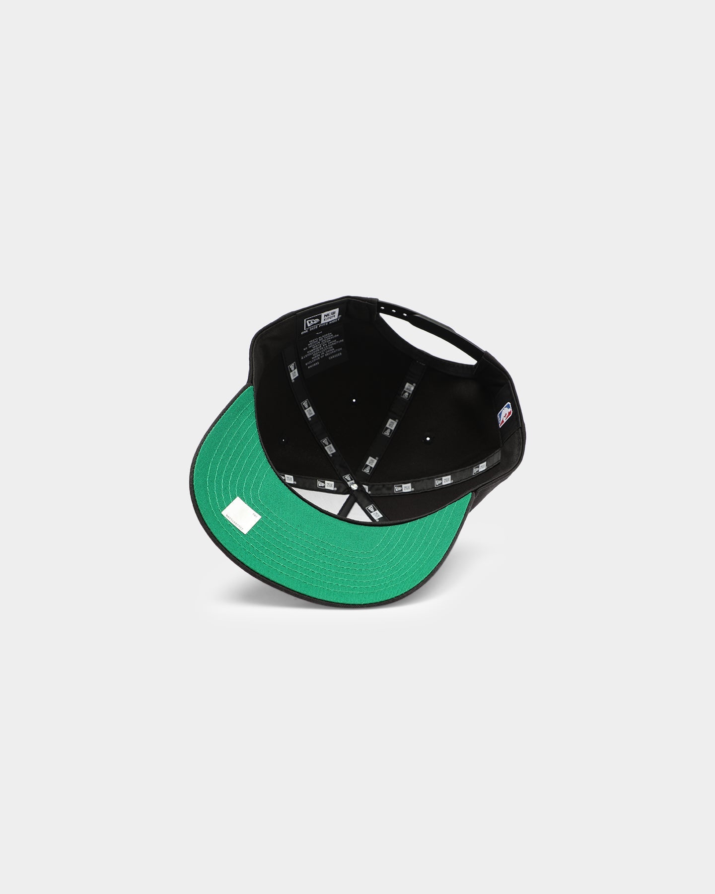 New Era Men's Chicago Bulls Old Golfer Snapback Black/White