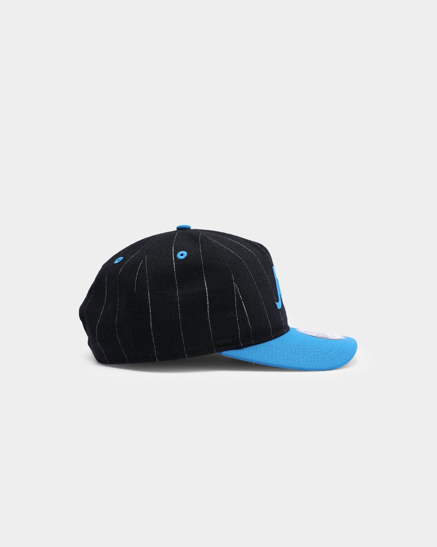 New Era Utah Jazz Pinstripe 2 Tone Old Golfer Snapback Pinstripe