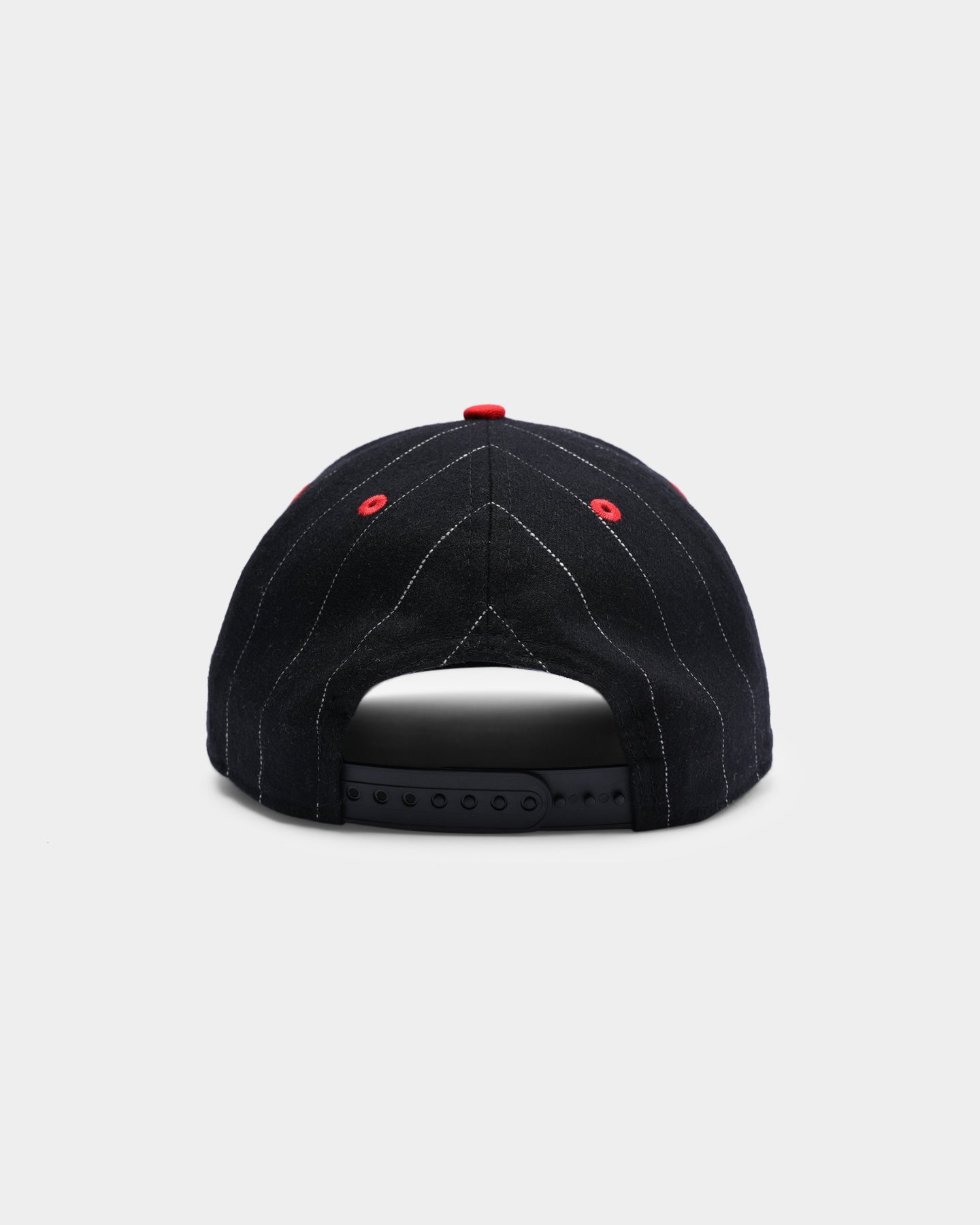 New Era Tampa Bay Buccaneers Pinstripe 2 Tone Old Golfer Snapback Pinstripe