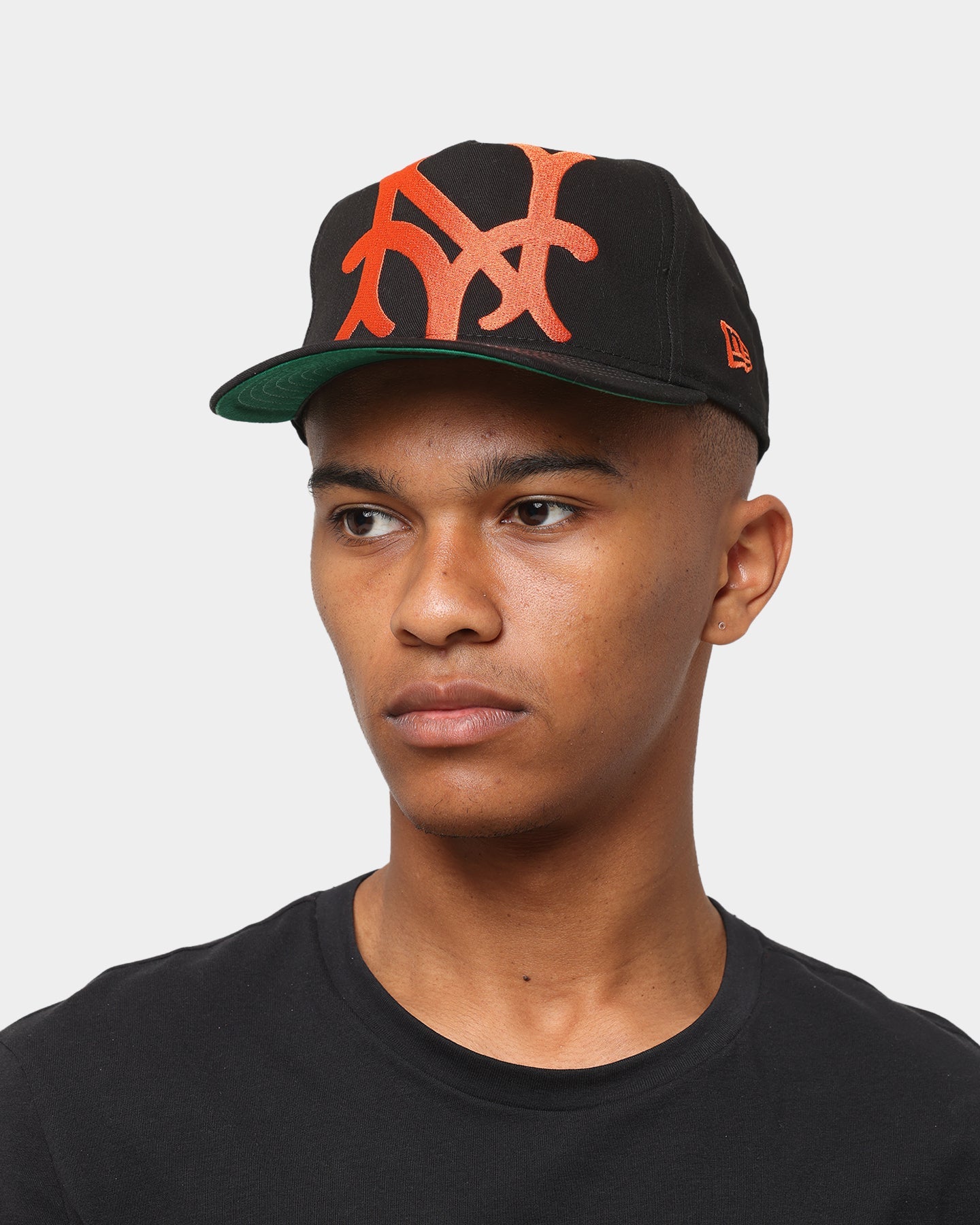 New Era New York Giants 'Oversized Team Logo' Old Golfer Snapback Black/Orange