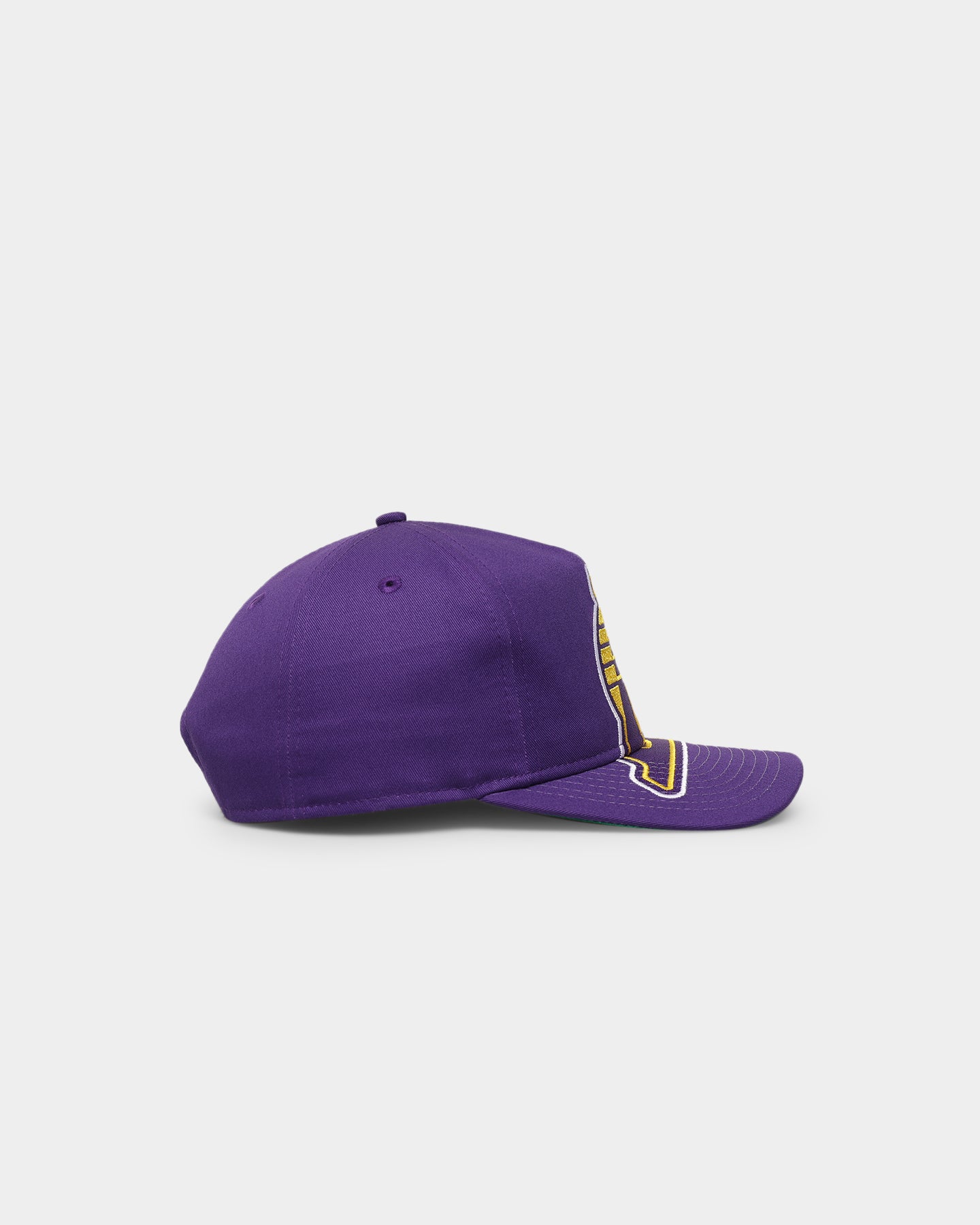 New Era Los Angeles Lakers 'Oversized Team Logo' Old Golfer Snapback Purple/Yellow