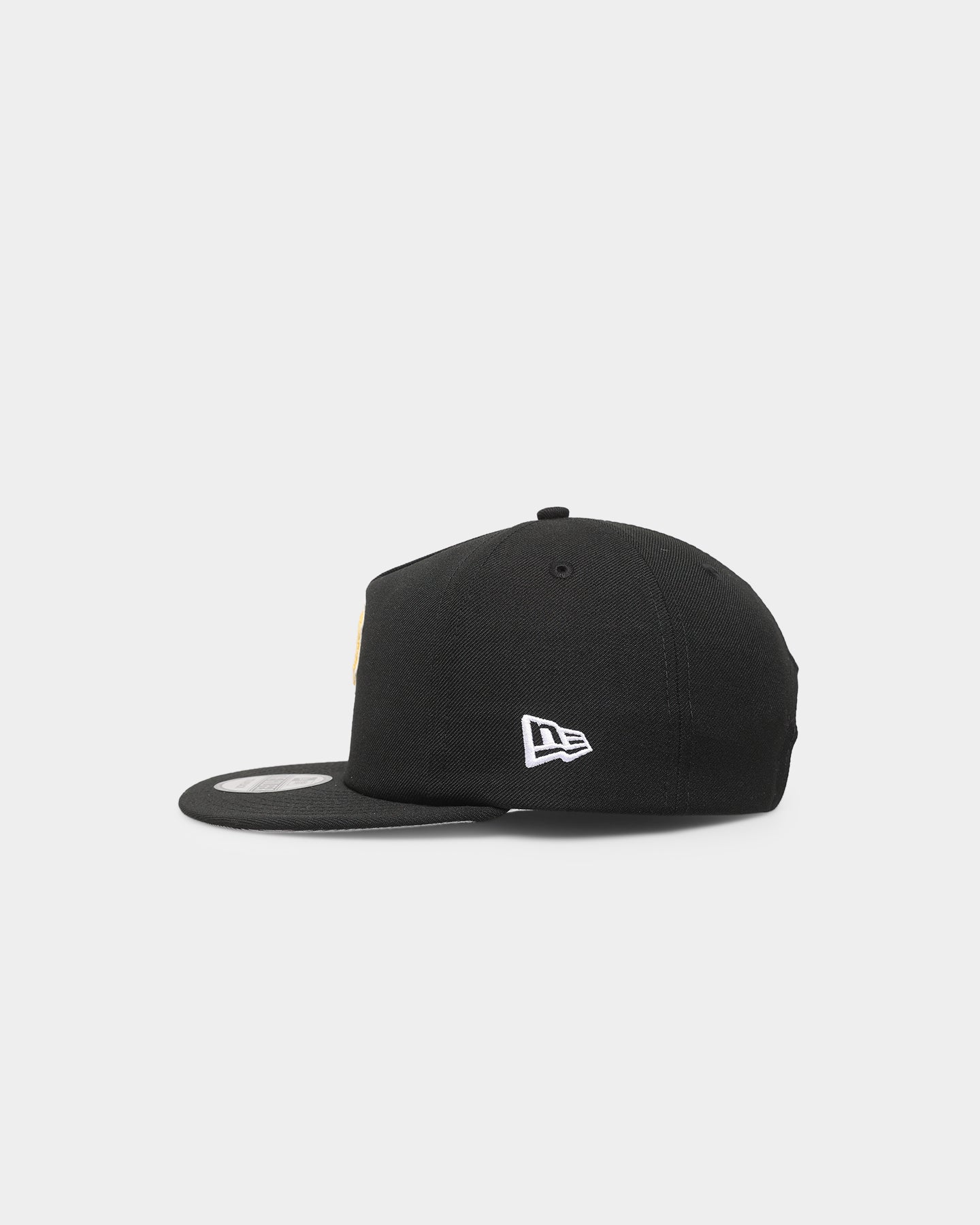 New Era Pittsburgh Pirates 'Chenille' The Golfer Strapback Black