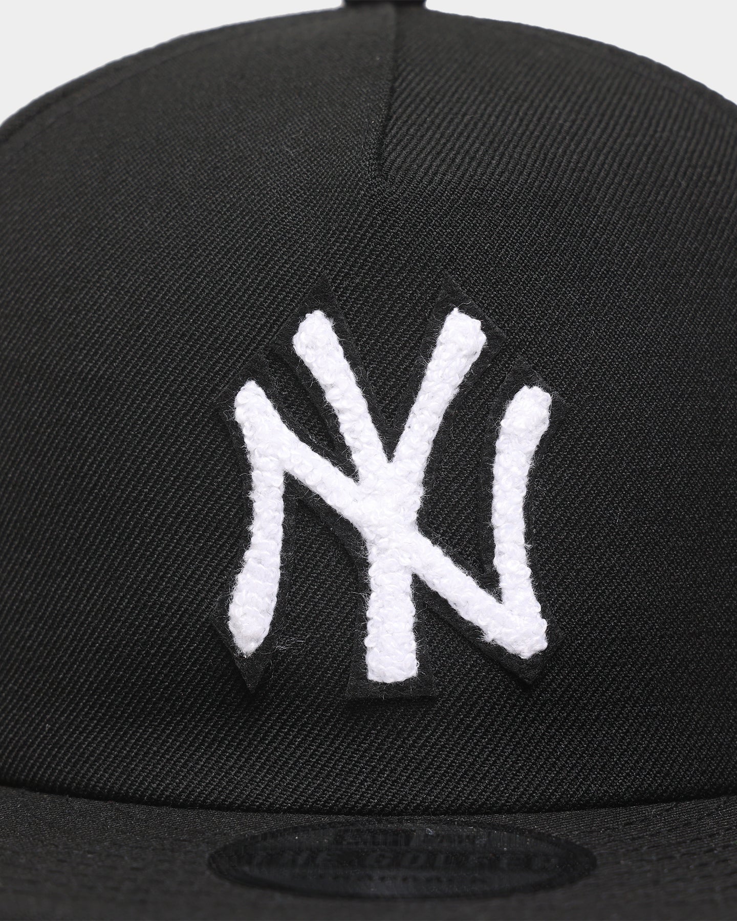 New Era New York Yankees 'Chenille' The Golfer Strapback Black