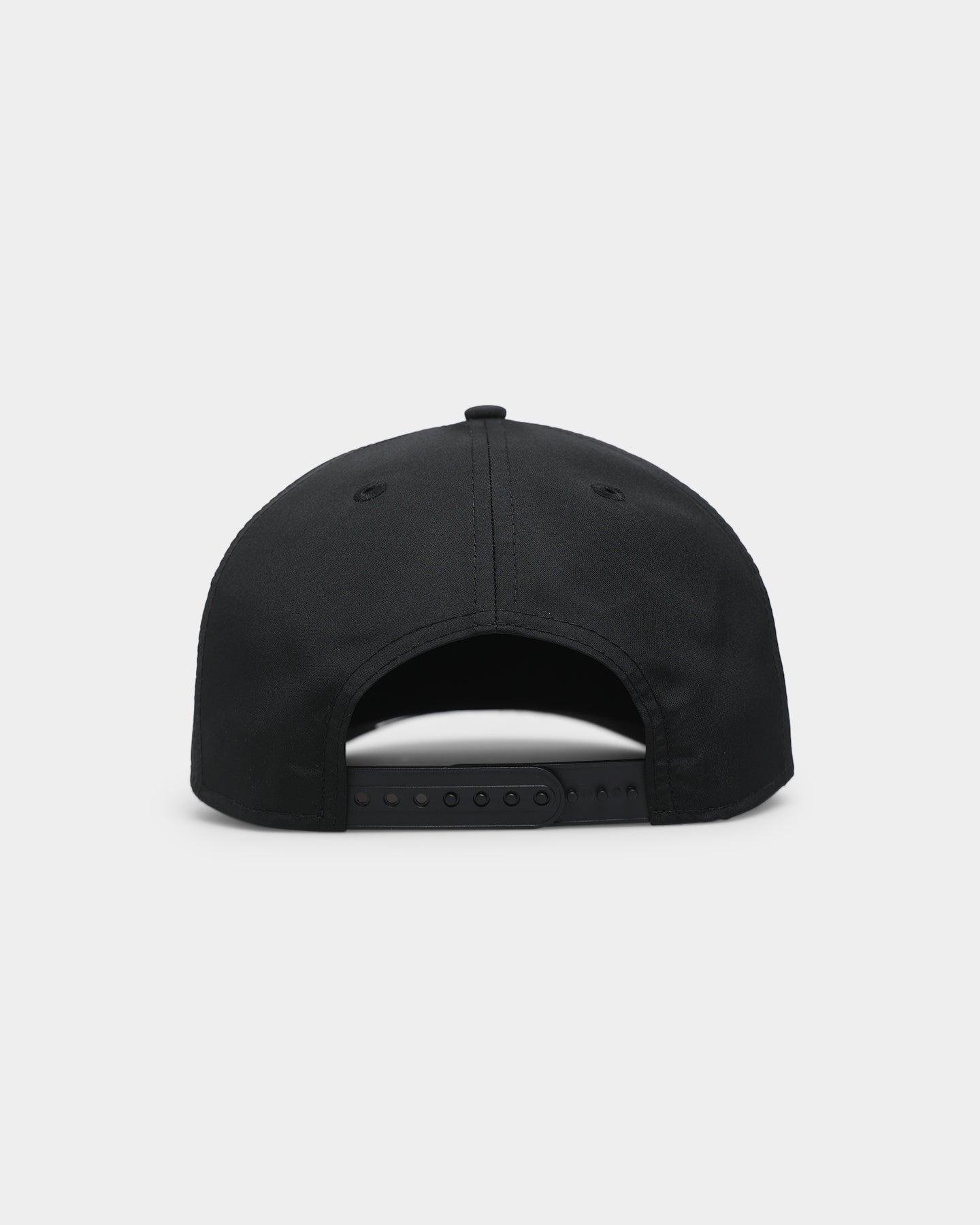 New Era New York Knicks 'Black Team Script' Prolight Old Golfer Snapback Black