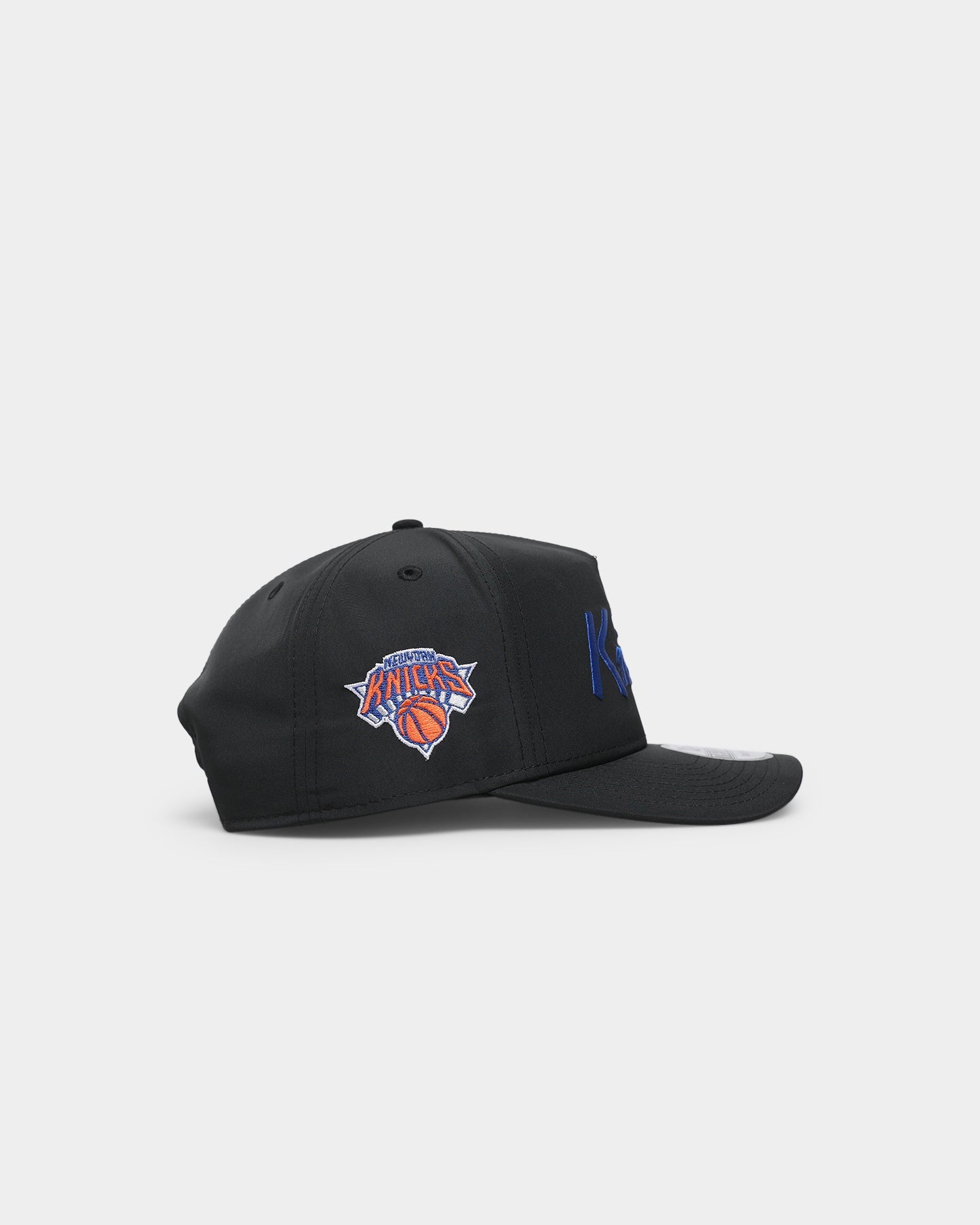 New Era New York Knicks 'Black Team Script' Prolight Old Golfer Snapback Black