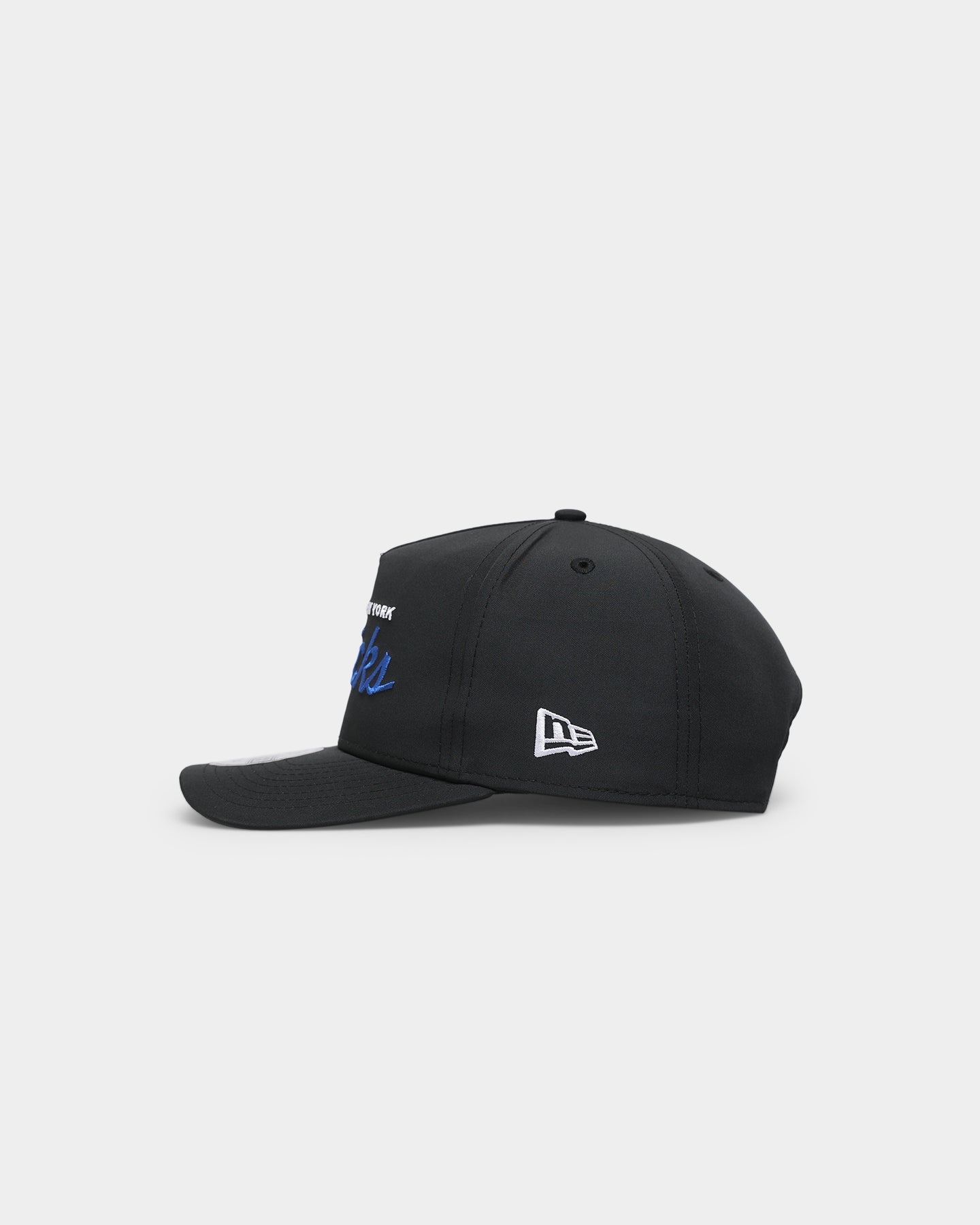 New Era New York Knicks 'Black Team Script' Prolight Old Golfer Snapback Black