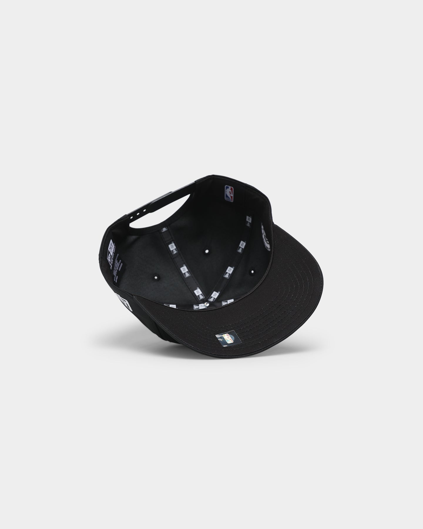 New Era Brooklyn Nets 'Black Team Script' Prolight Old Golfer Snapback Black
