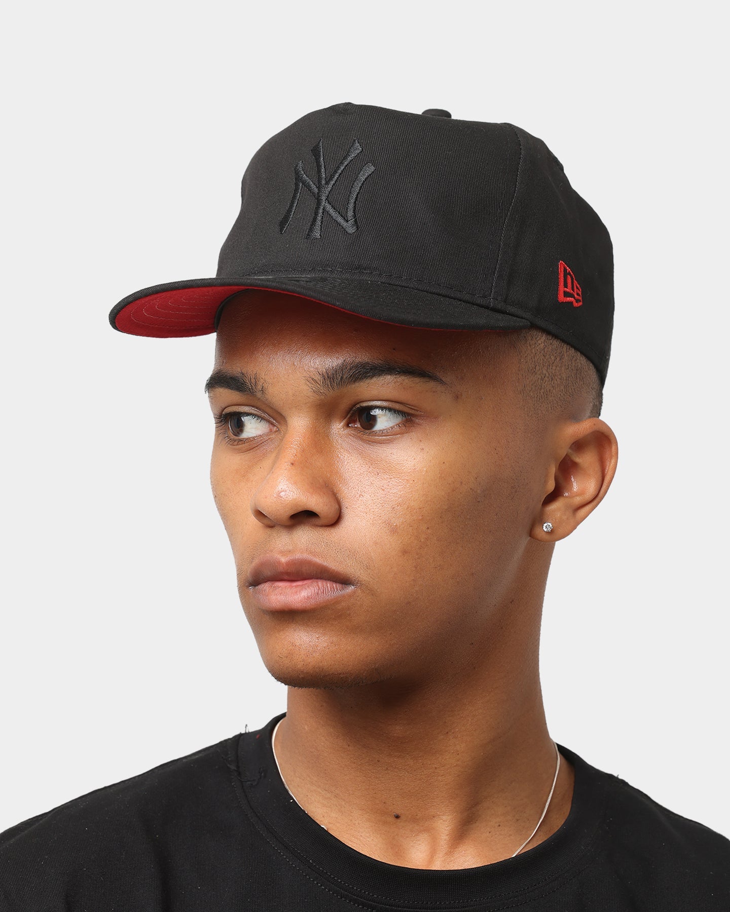 New Era New York Yankees 'Red Carpet' Old Golfer Snapback Black/Red