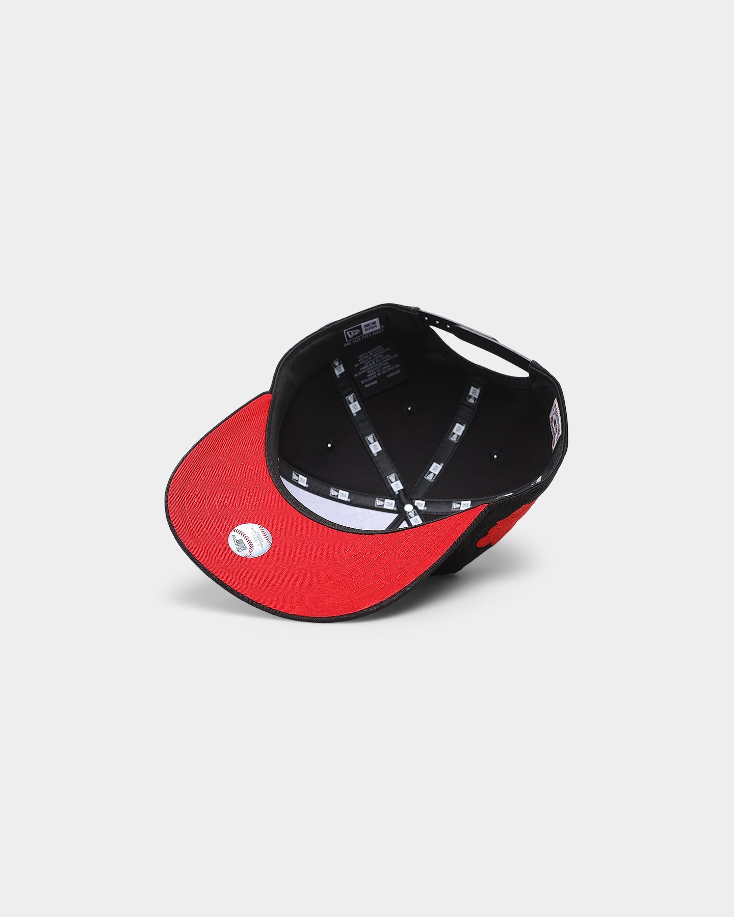 New Era Chicago White Sox 'Red Carpet' Old Golfer Snapback Black/Red