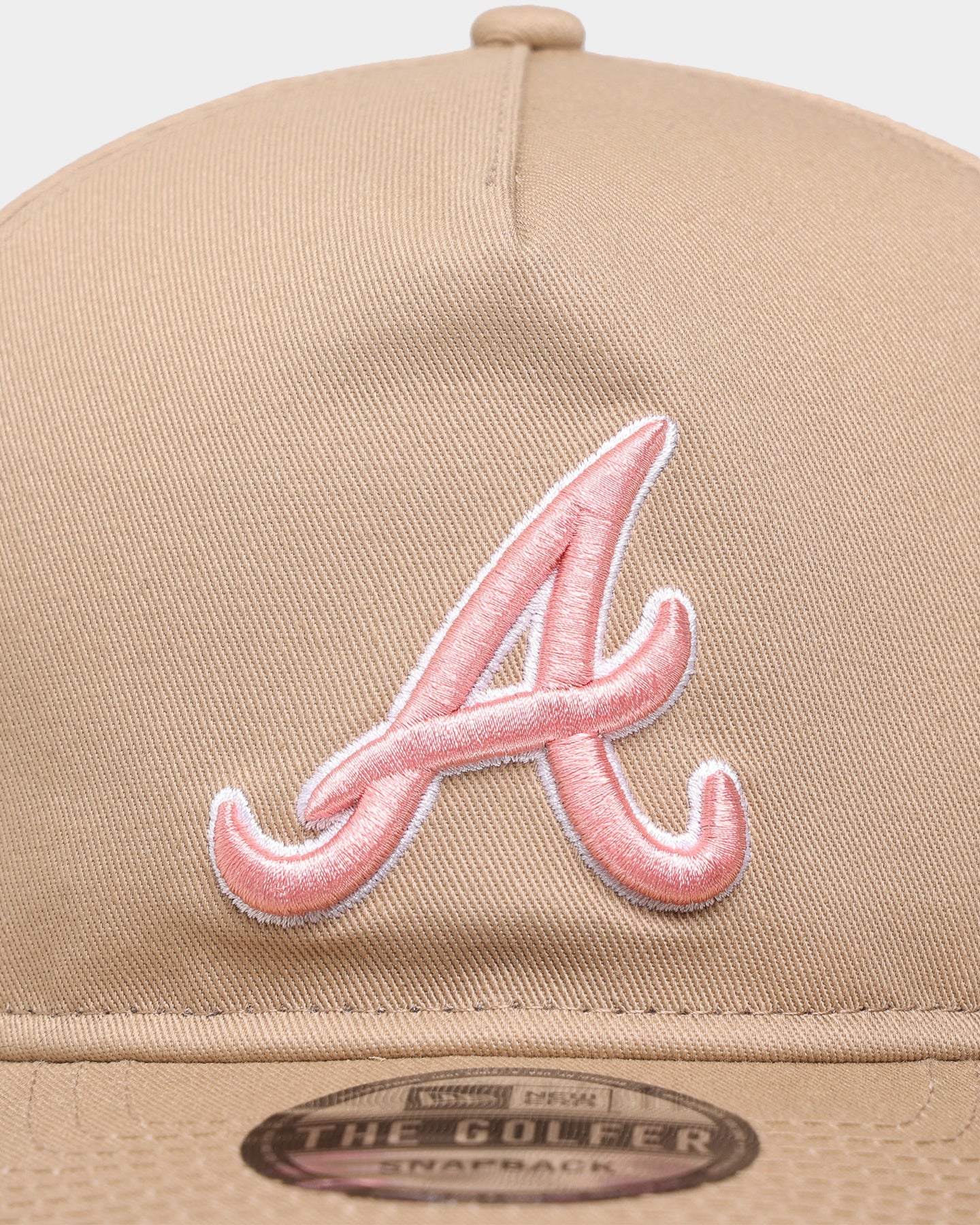 New Era Atlanta Braves 'Tumbleweed Sundae' Old Golfer Snapback Khaki/Pink