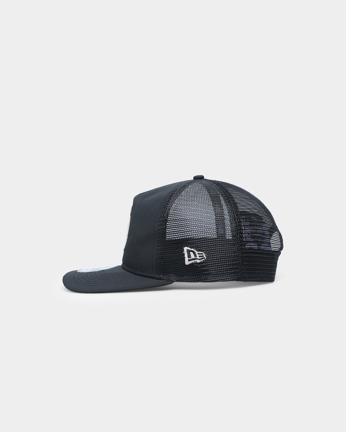 New Era San Diego Padres 'Black Stone' Prolight Golfer Trucker