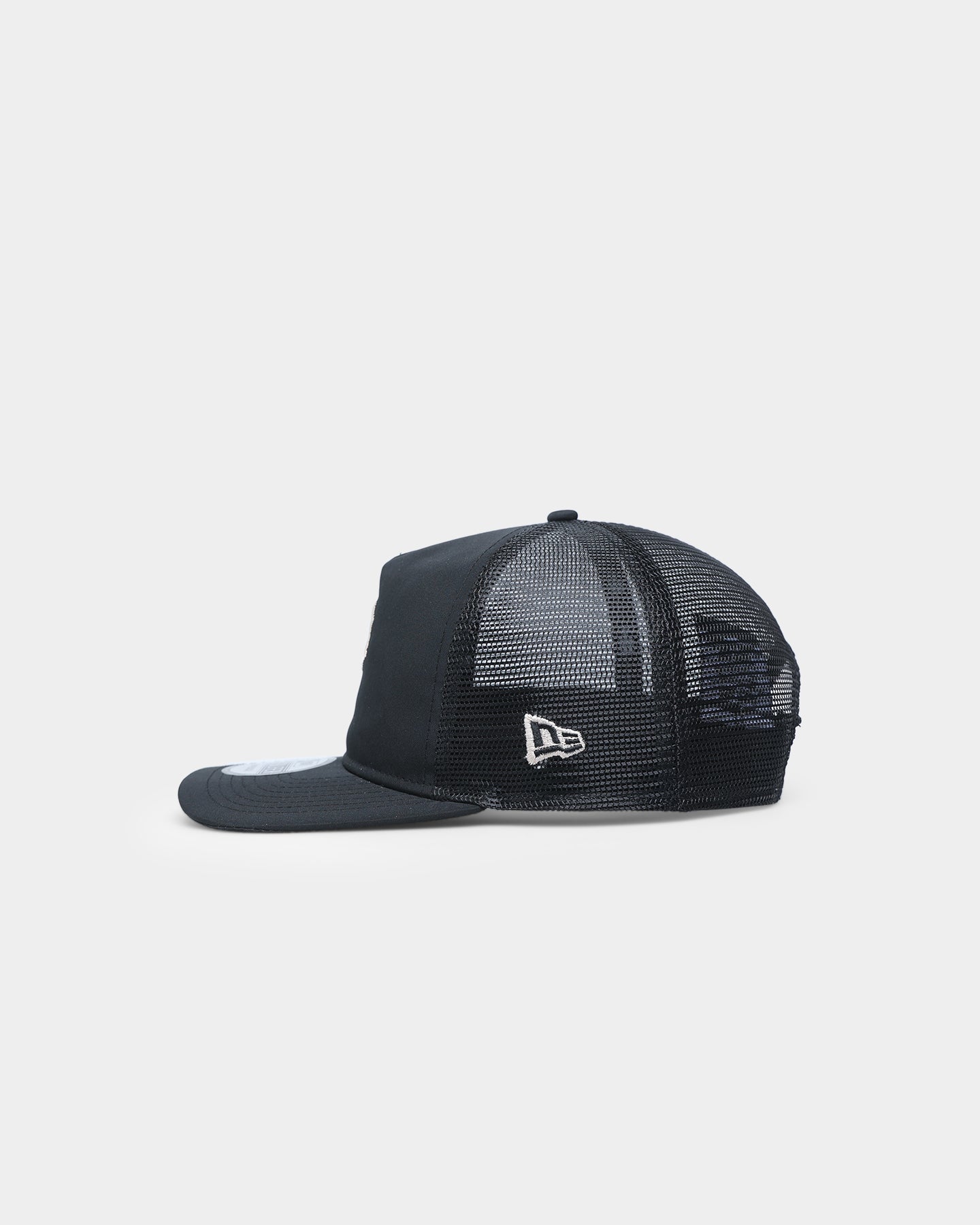 New Era Pittsburgh Pirates 'Black Stone' Prolight Golfer Trucker