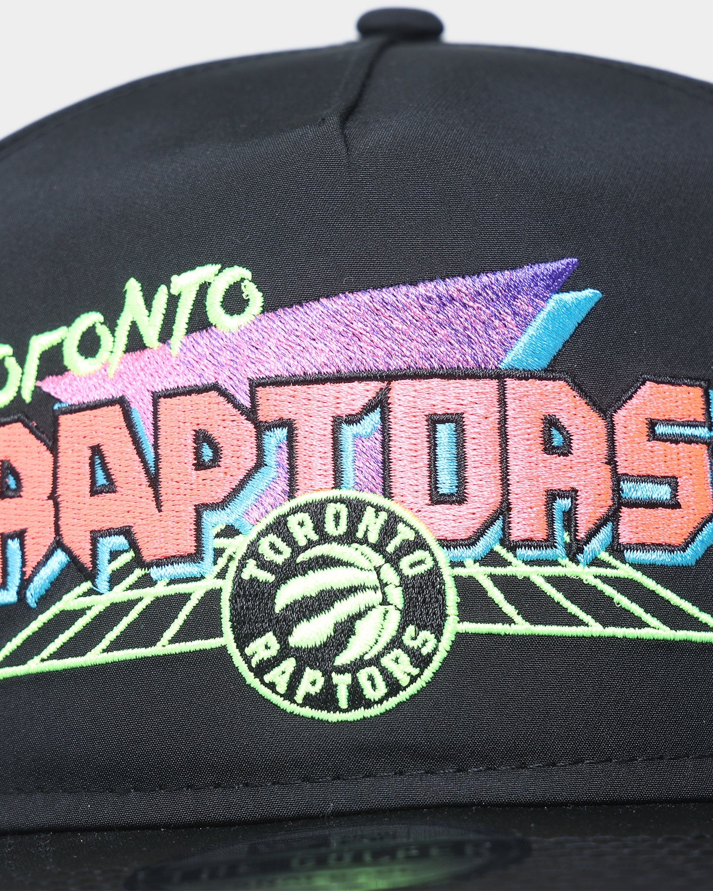 New Era Toronto Raptors "Retro Arcade Prolight" Old Golfer Snapback Black