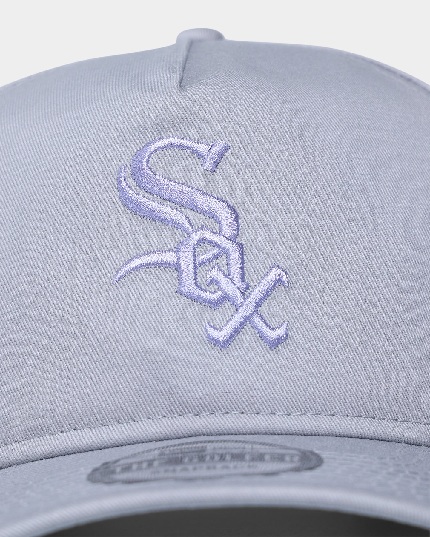 New Era Chicago White Sox "Purple Smoke" Old Golfer Snapback Grey Lavender