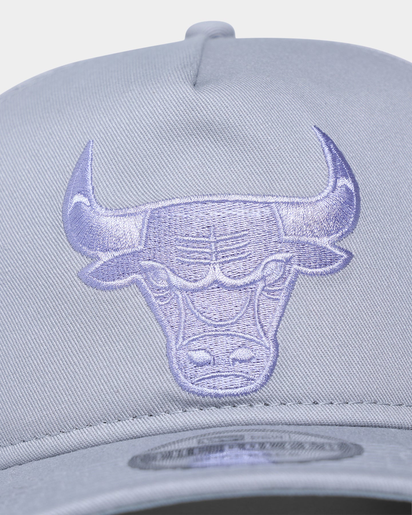 New Era Chicago Bulls "Purple Smoke" Old Golfer Snapback Grey Lavender