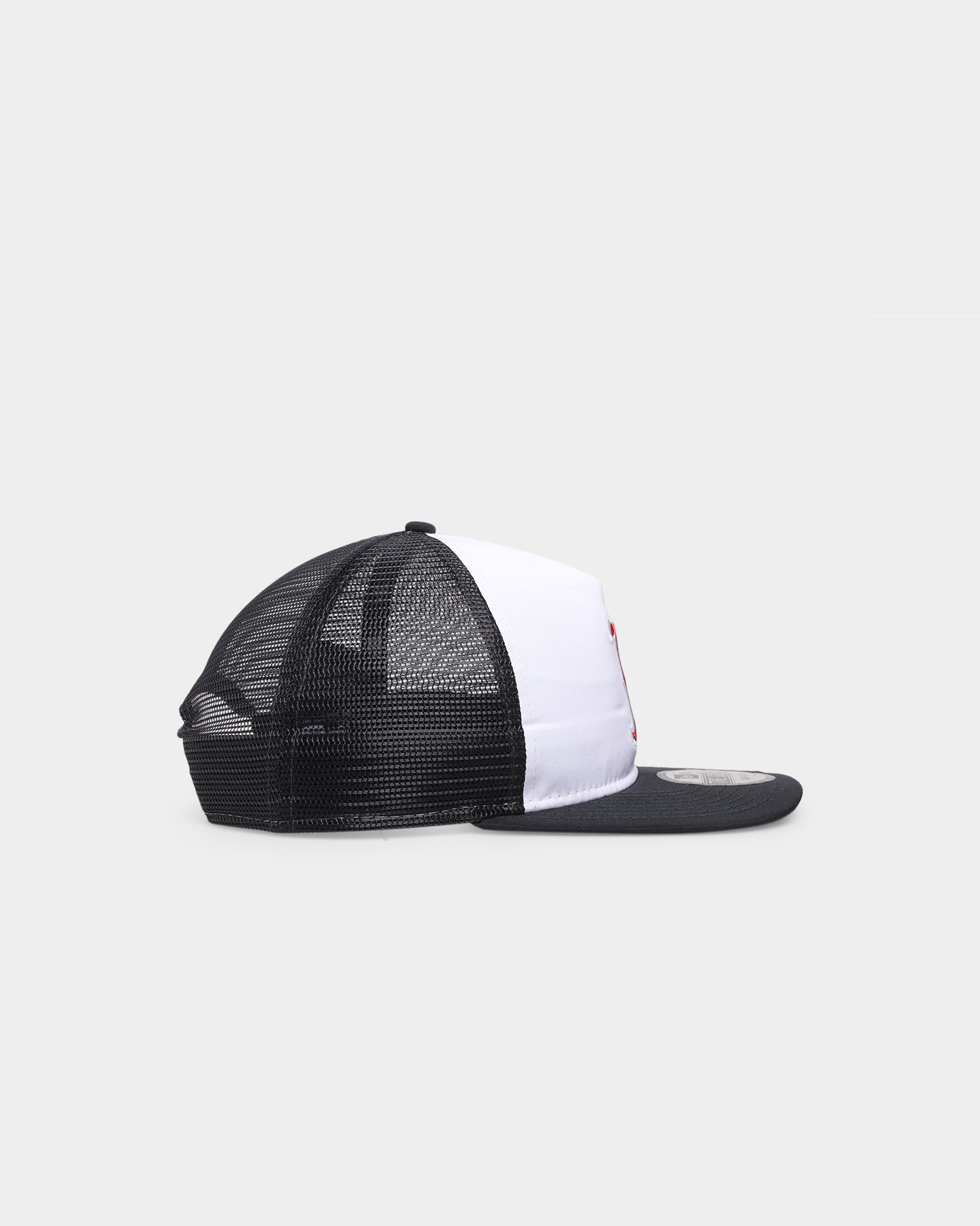 New Era Boston Red Sox 'Team Two-Tone' Prolight Old Golfer Trucker Snapback White/OTC