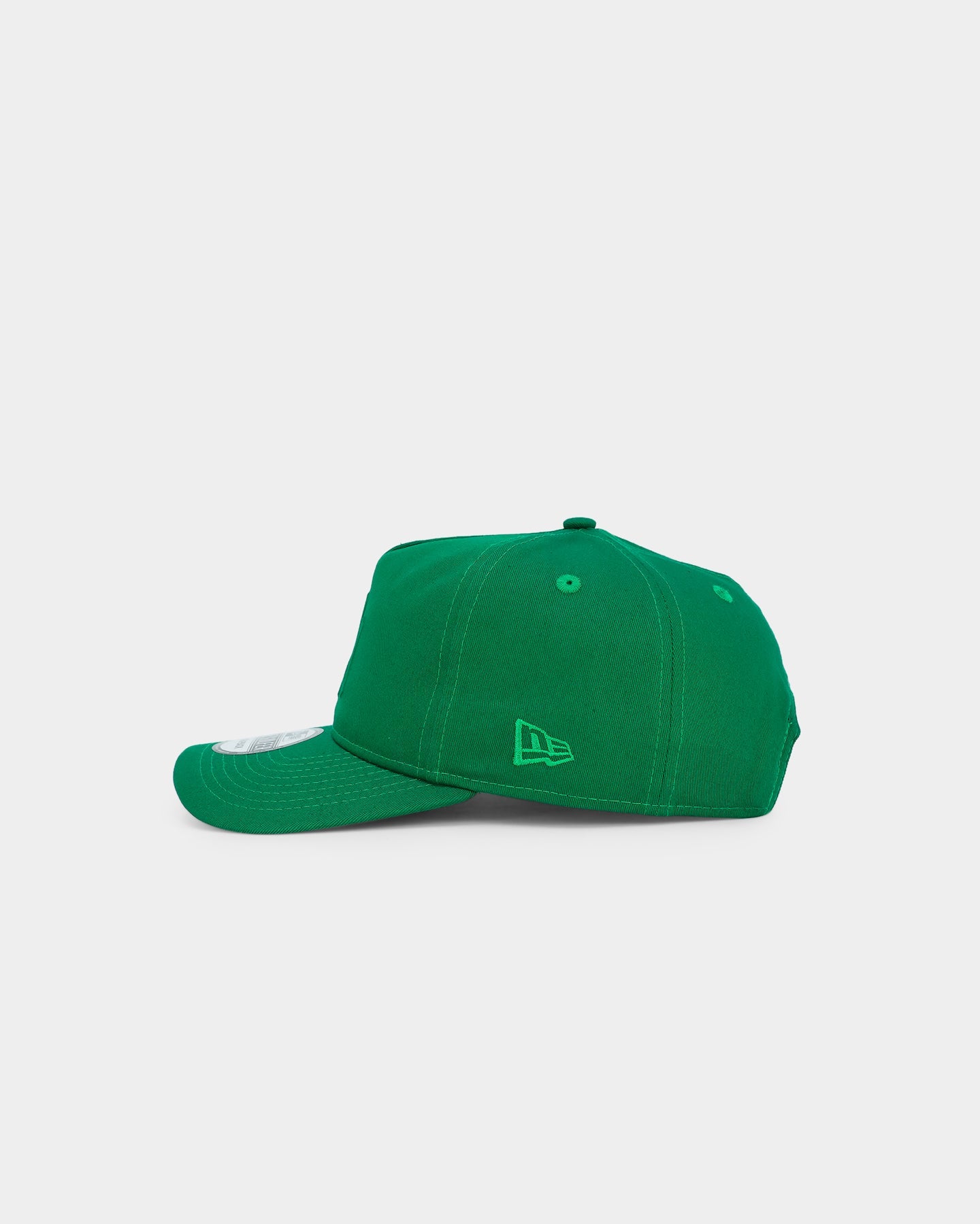 New Era New York Yankees 'Kelly Green Embossed Logo' Old Golfer Snapback Kelly Green