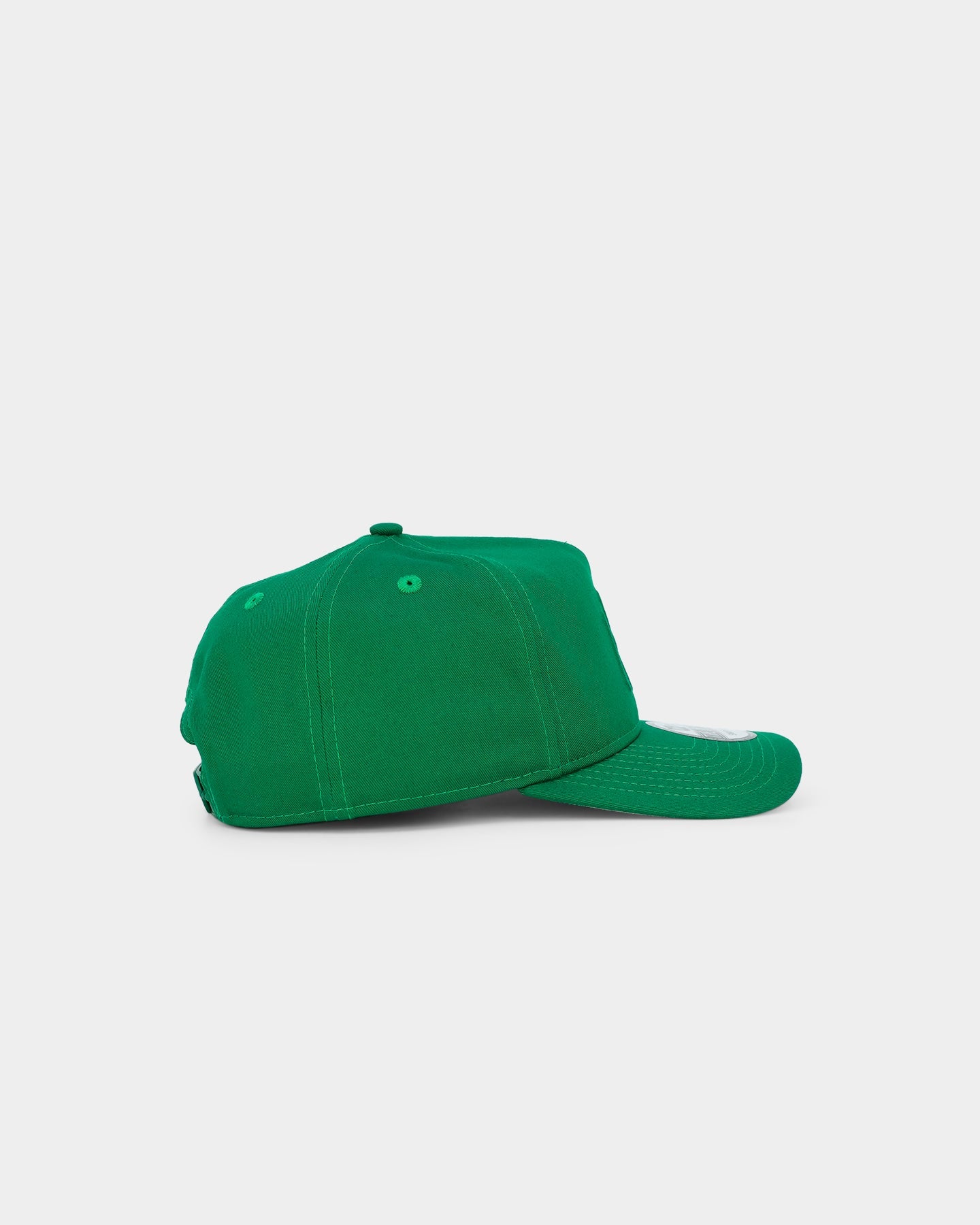 New Era New York Yankees 'Kelly Green Embossed Logo' Old Golfer Snapback Kelly Green