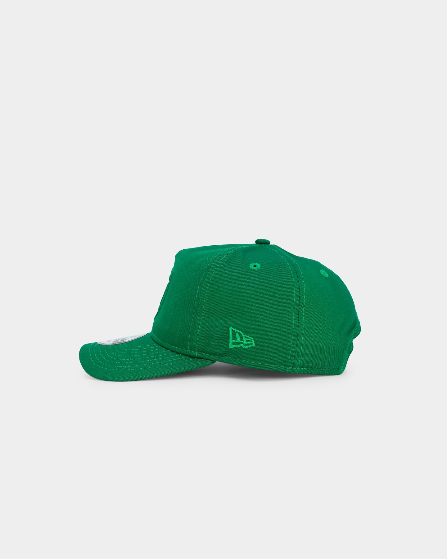 New Era Las Vegas Raiders 'Kelly Green Embossed Logo' Old Golfer Snapback Kelly Green