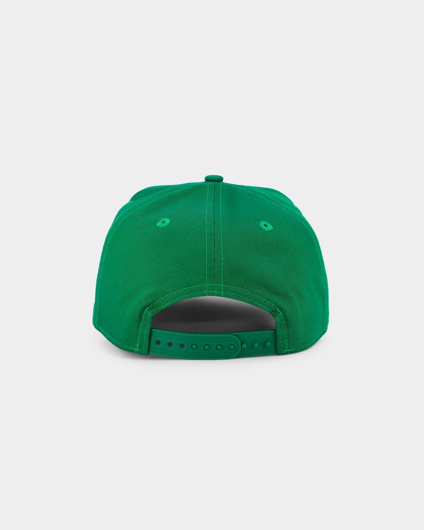 New Era Atlanta Braves 'Kelly Green Embossed Logo' Old Golfer Snapback Kelly Green