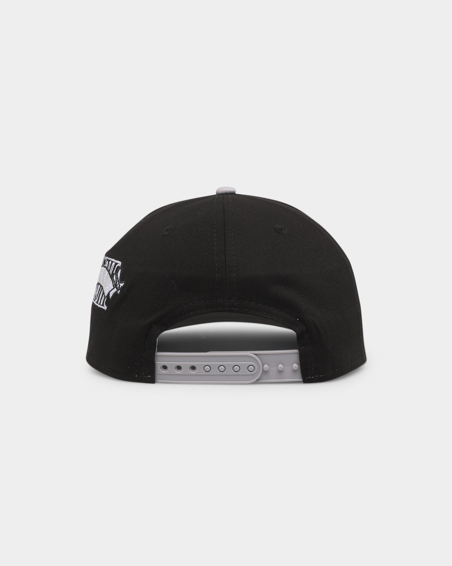 New Era Las Vegas Raiders 'Chenille' Golfer Snapback Black