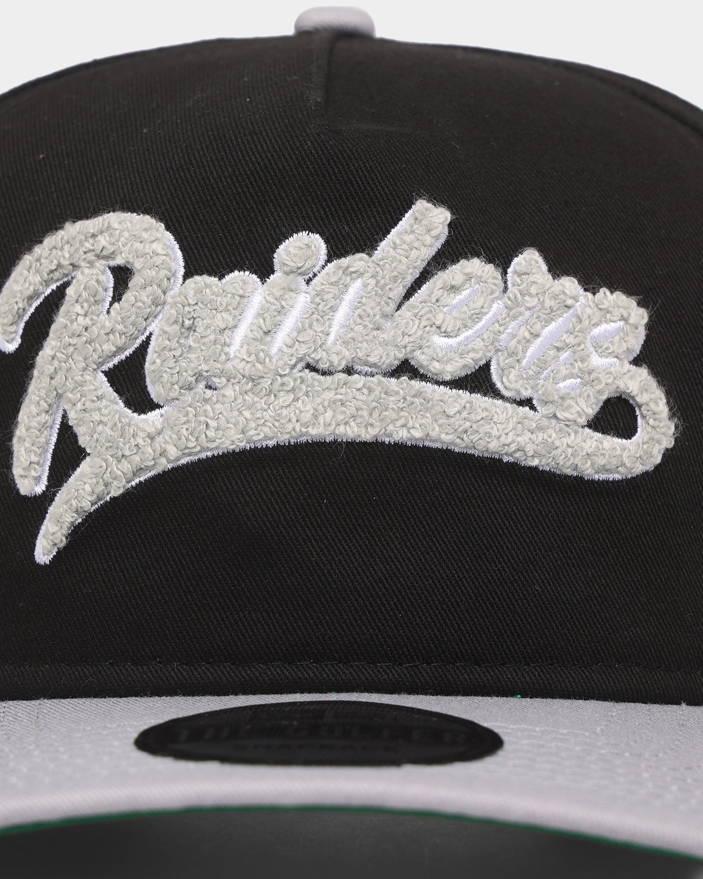 New Era Las Vegas Raiders 'Chenille' Golfer Snapback Black