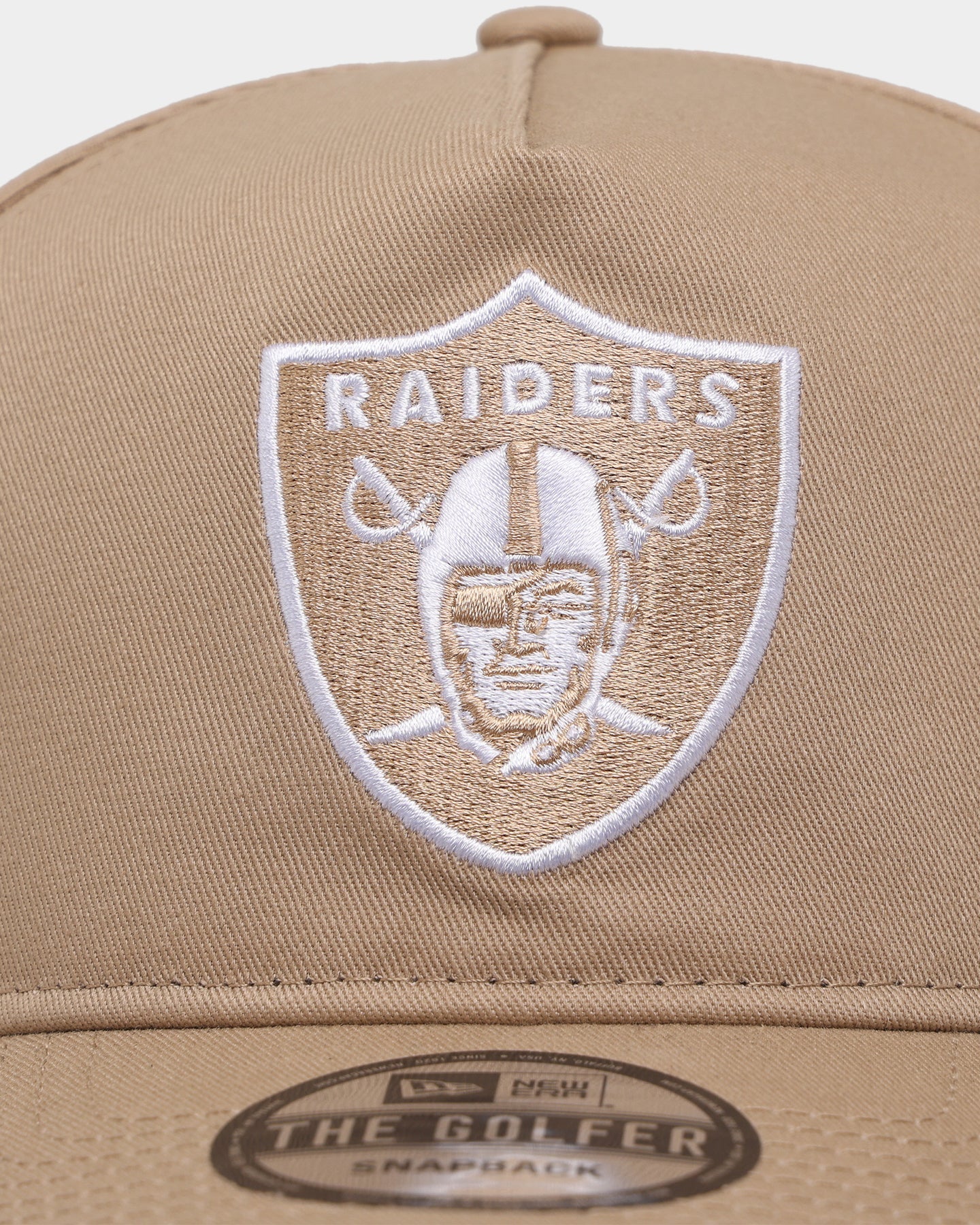 New Era Las Vegas Raiders Old Golfer Snapback Tumbleweed/White