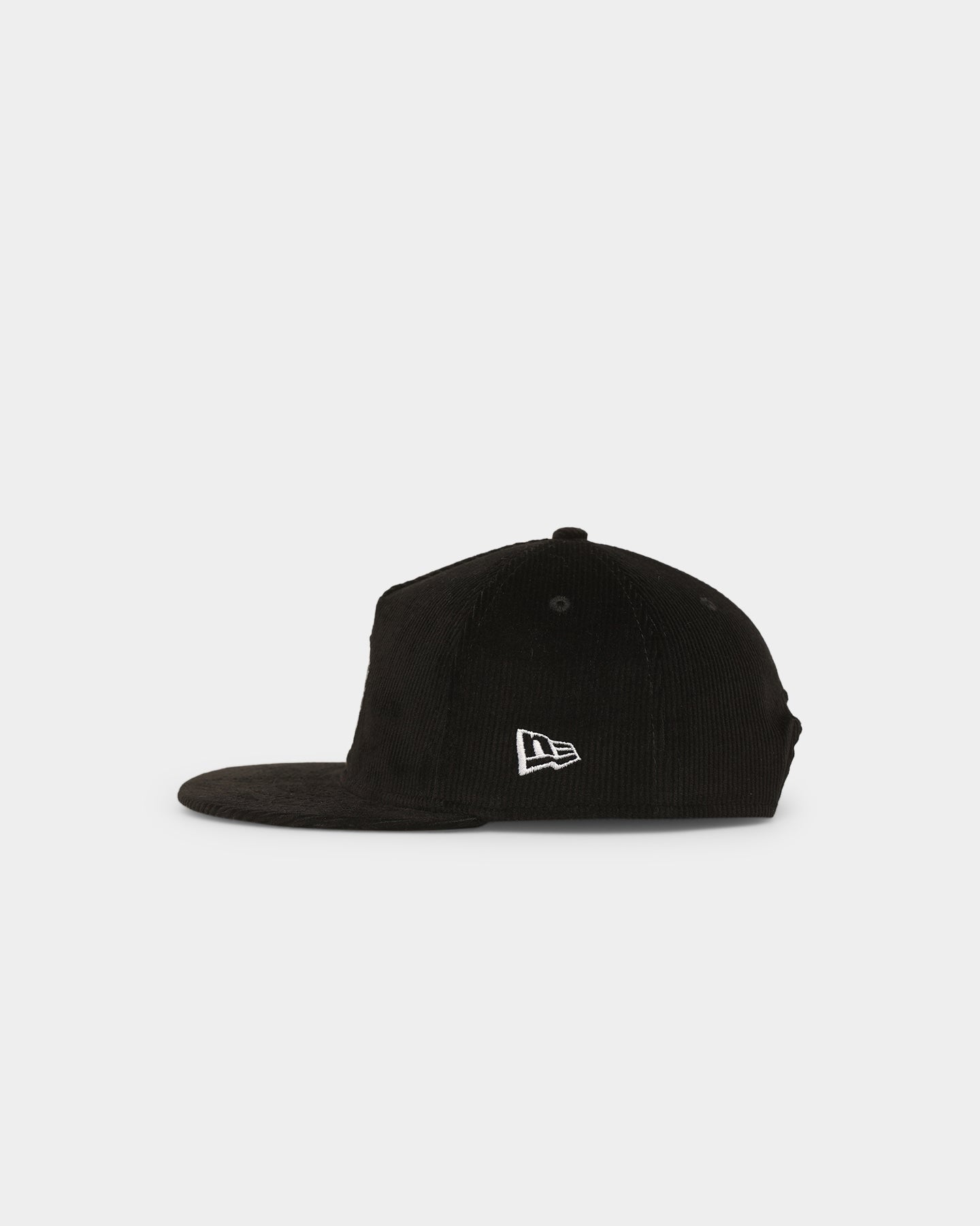 New Era Collingwood Magpies 'AFL 2023 Team Corduroy' Golfer Snapback Black