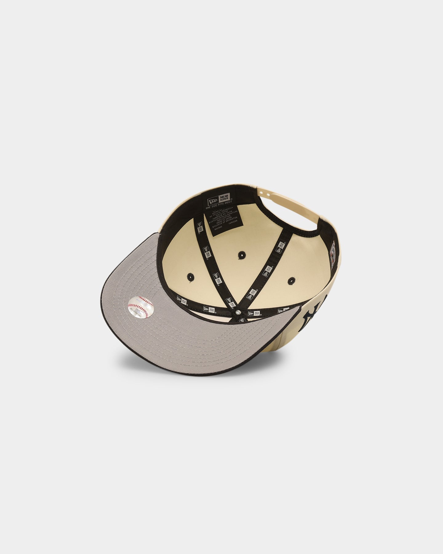 New Era New York Yankees 'World Series Through The Decades' Golfer Snapback Chrome White