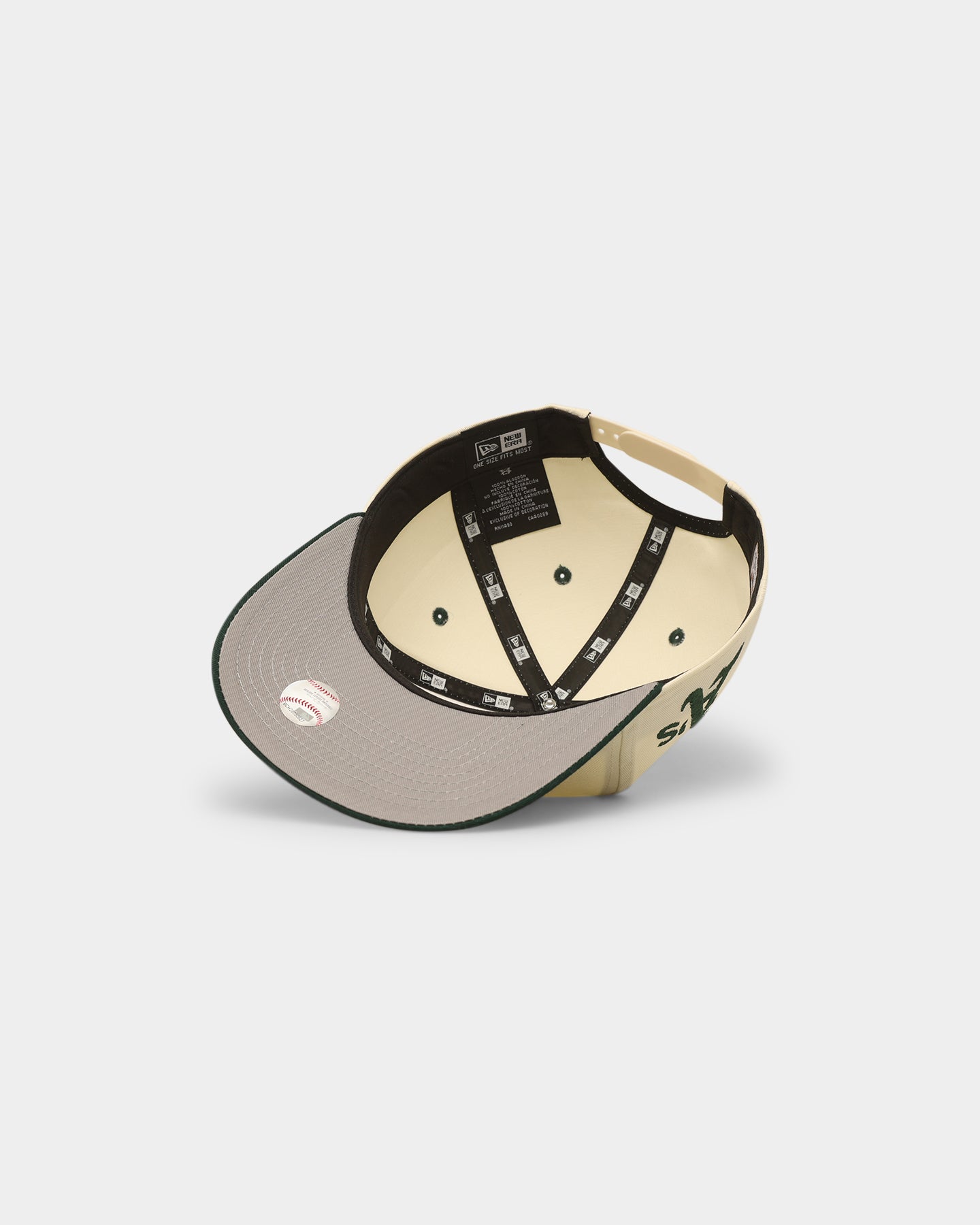 New Era Oakland Athletics '1970s World Series Through The Decades' 1974 World Series Golfer Snapback Chrome White
