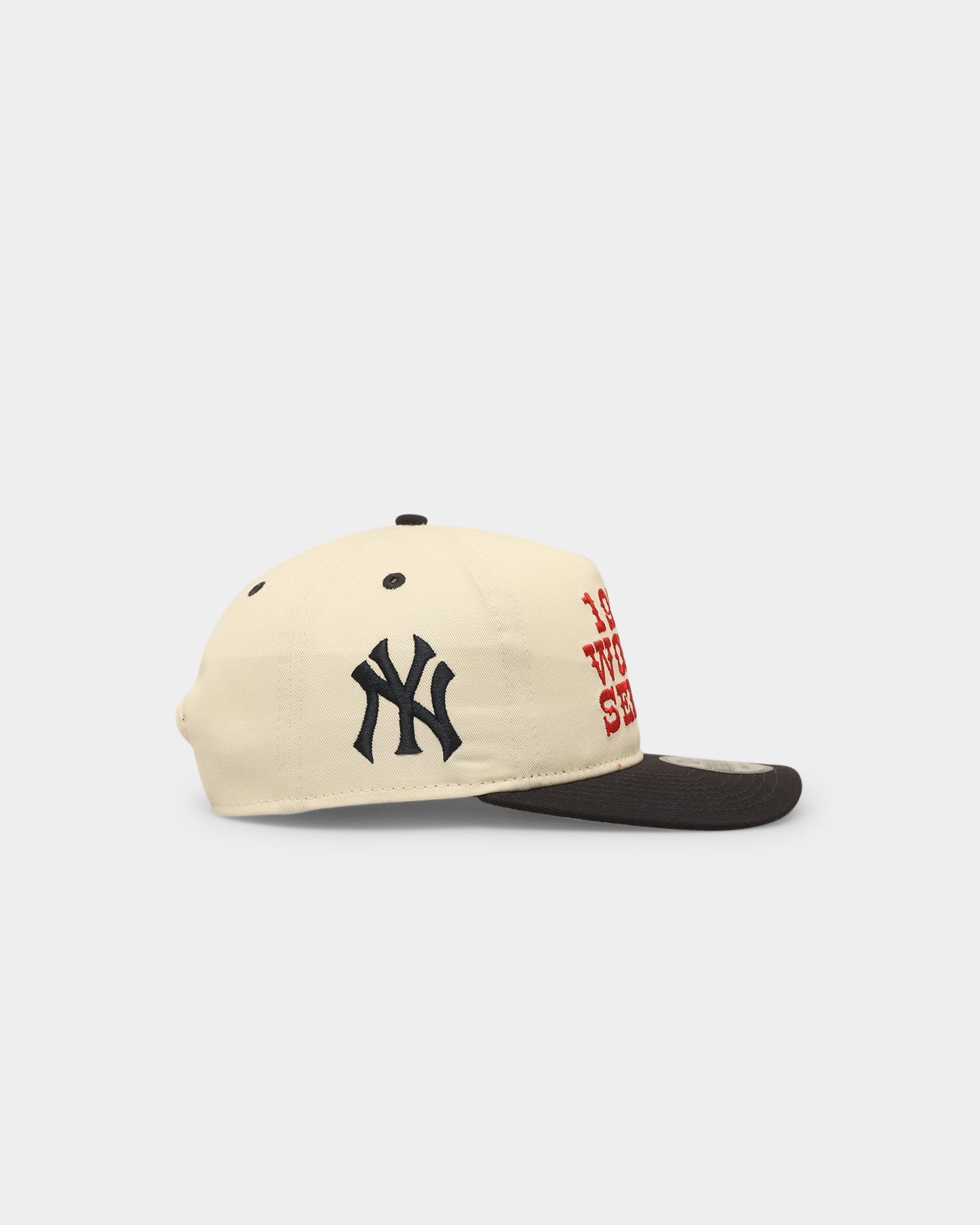New Era New York Yankees '1970s World Series Through The Decades' 1977 World Series Golfer Snapback Chrome White