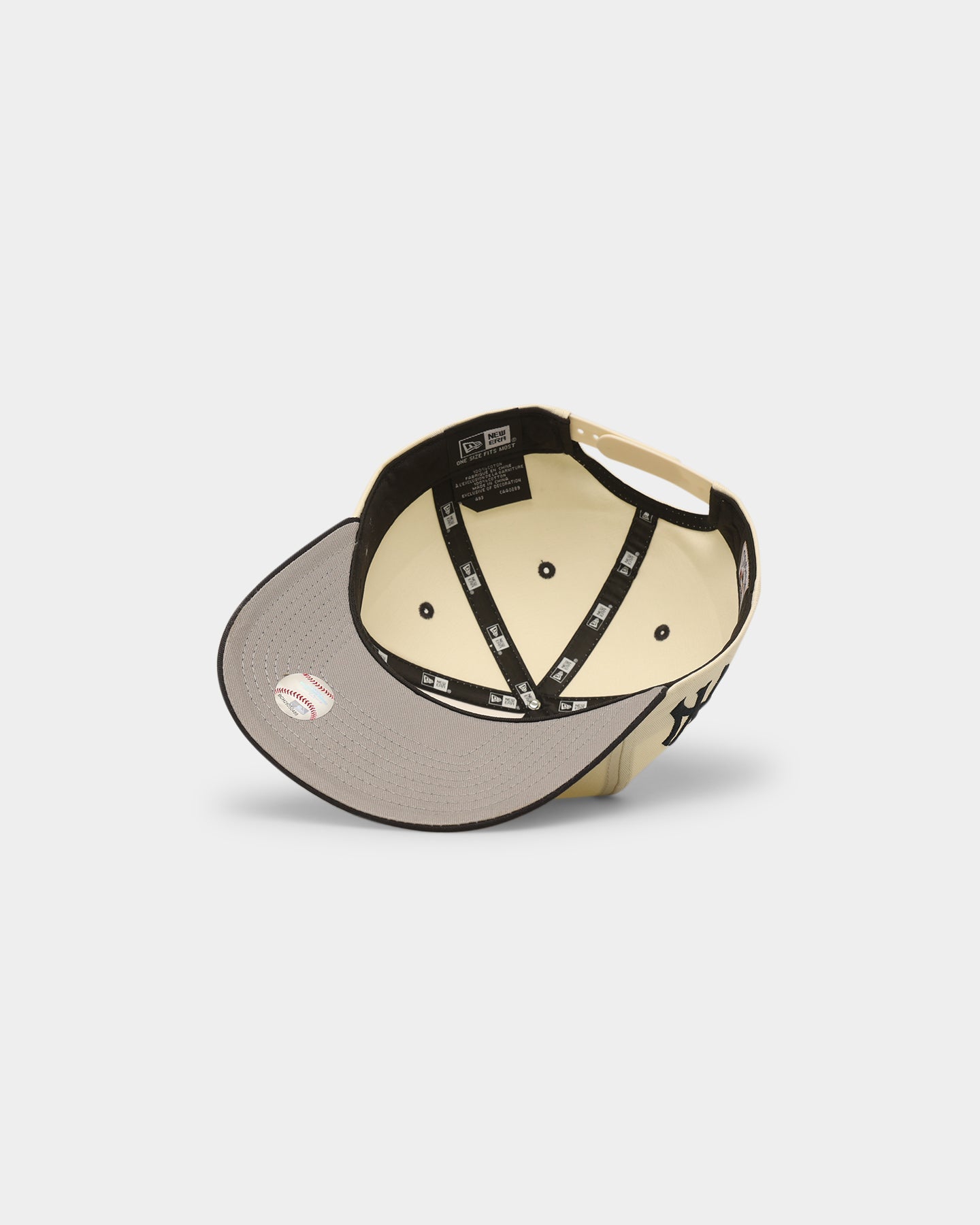 New Era New York Yankees '1970s World Series Through The Decades' 1977 World Series Golfer Snapback Chrome White