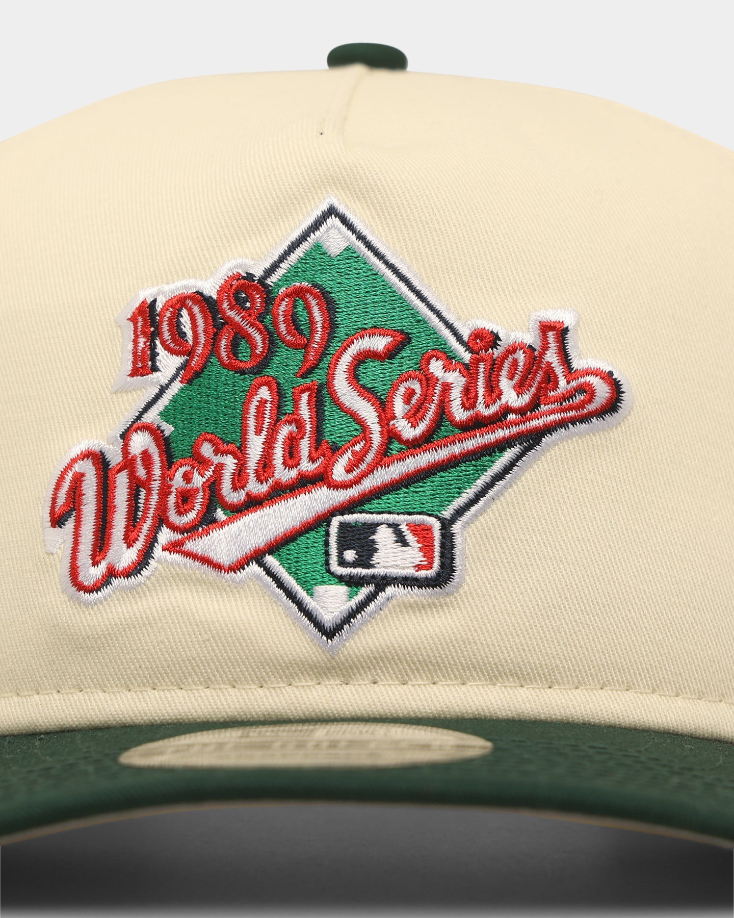 New Era Oakland Athletics '1980s World Series Through The Decades' 1989 World Series Golfer Snapback Chrome White/Original Team Colours