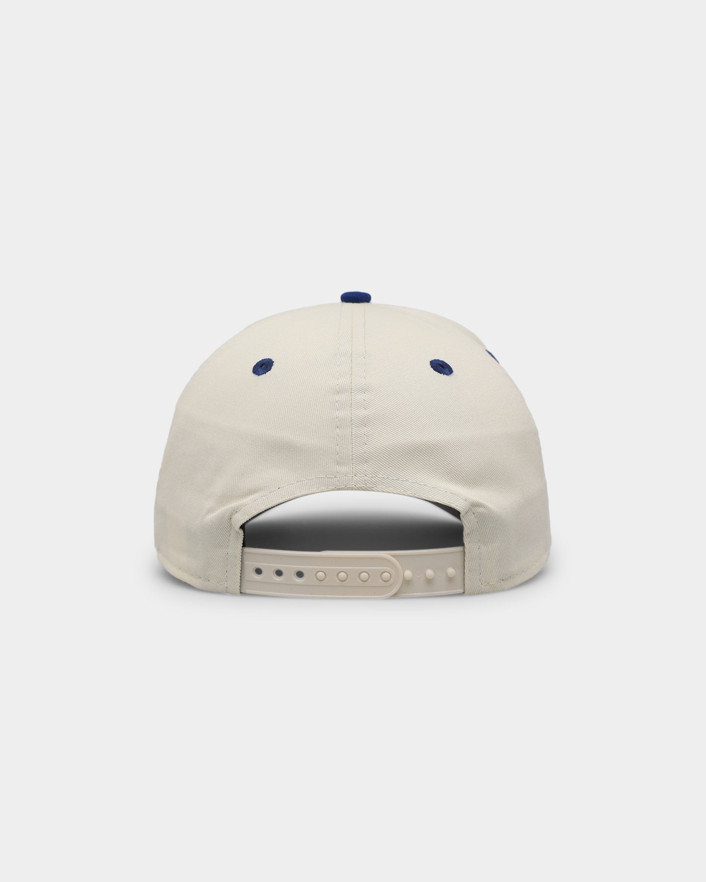New Era New York Yankees '1990s World Series Through The Decades' 1999 World Series Golfer Snapback Chrome White