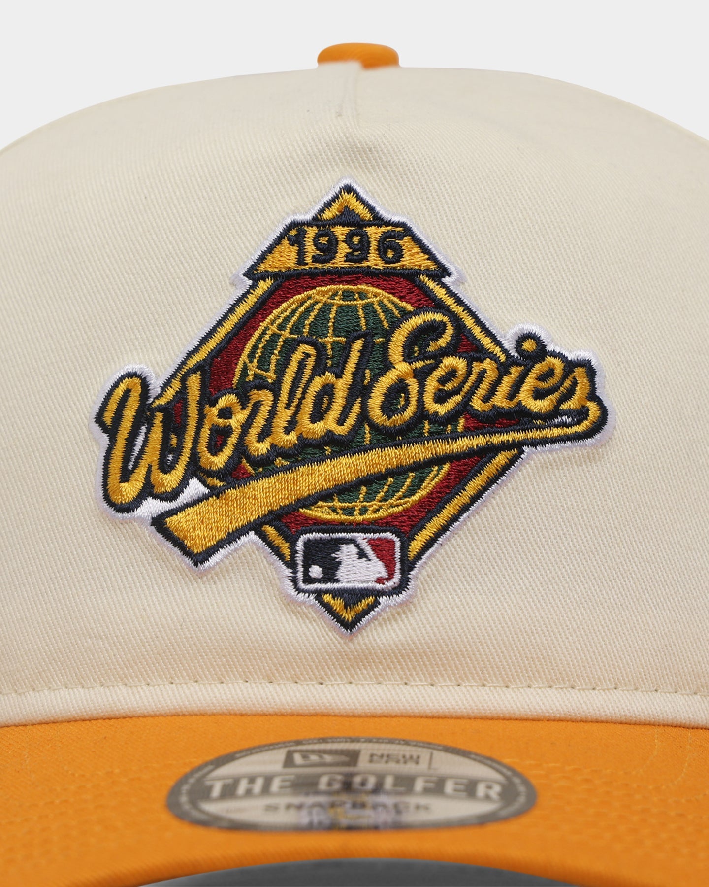 New Era New York Yankees '1990s World Series Through The Decades' 1996 World Series Golfer Snapback Chrome White