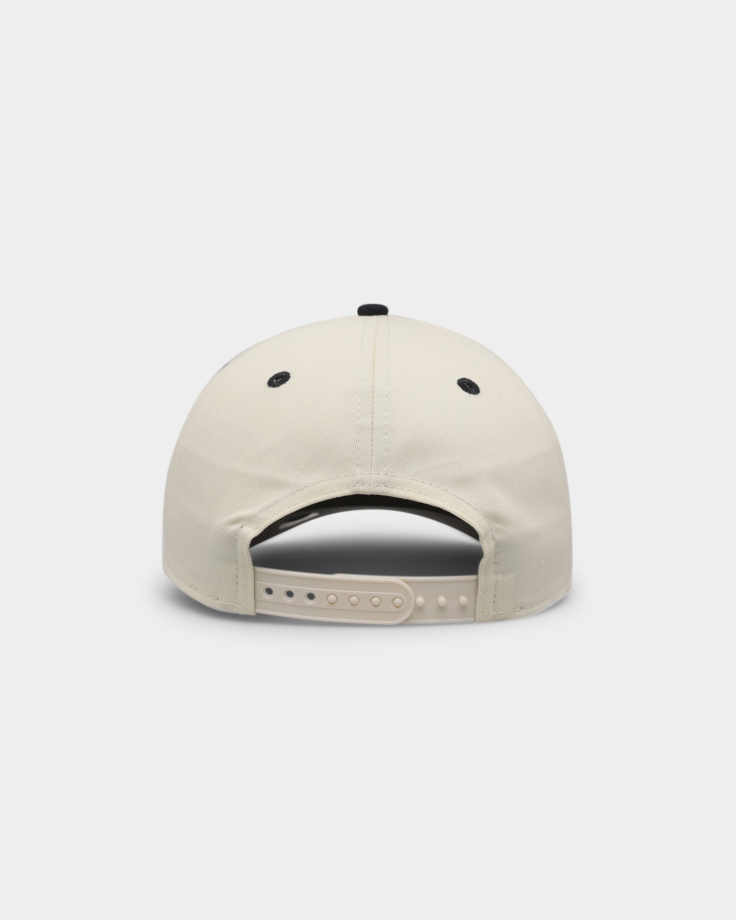 New Era Atlanta Braves '1990s World Series Through The Decades' 1995 World Series Golfer Snapback Chrome White
