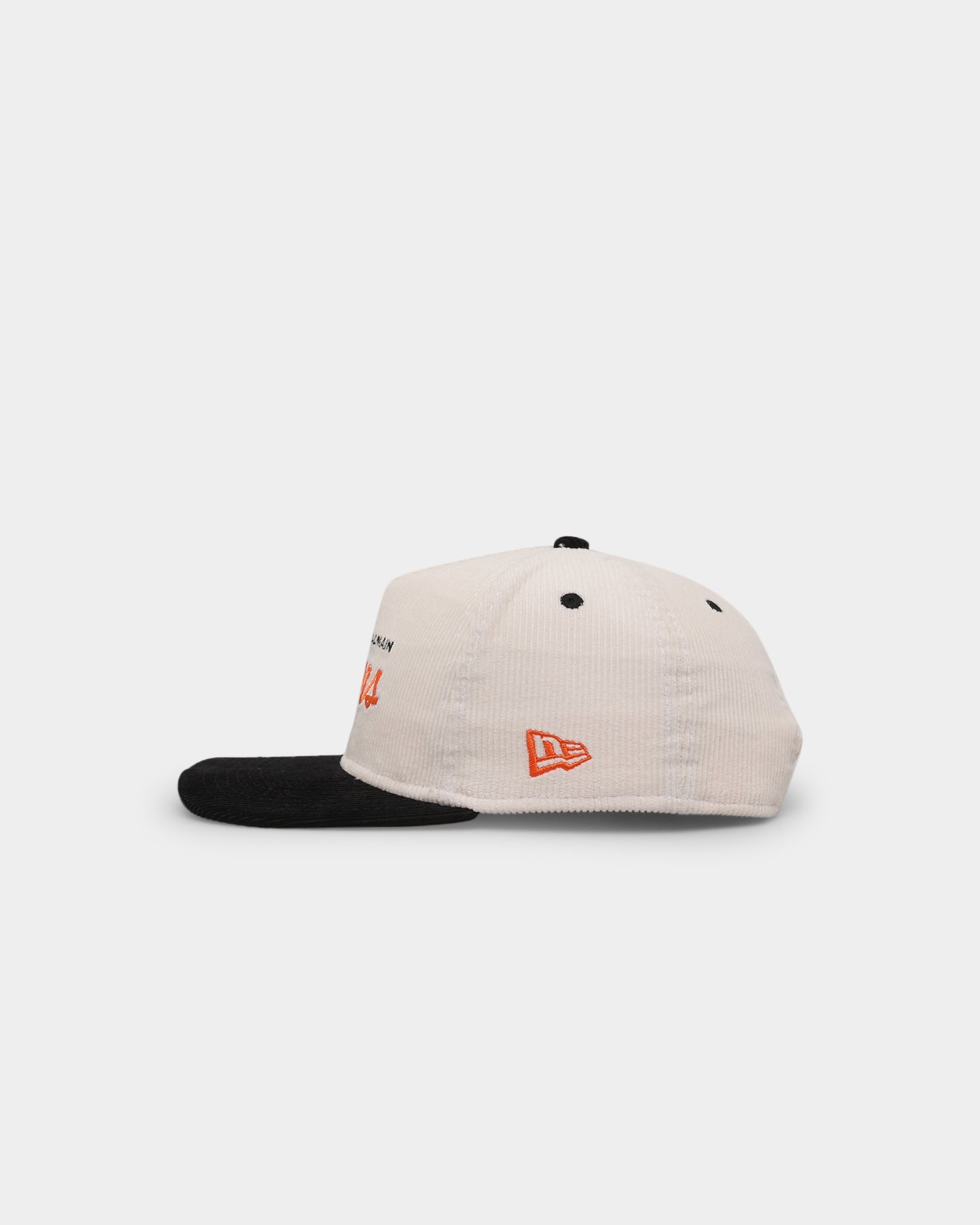 New Era West Tigers 'NRL Retro Script Corduroy' Golfer Snapback Chrome White