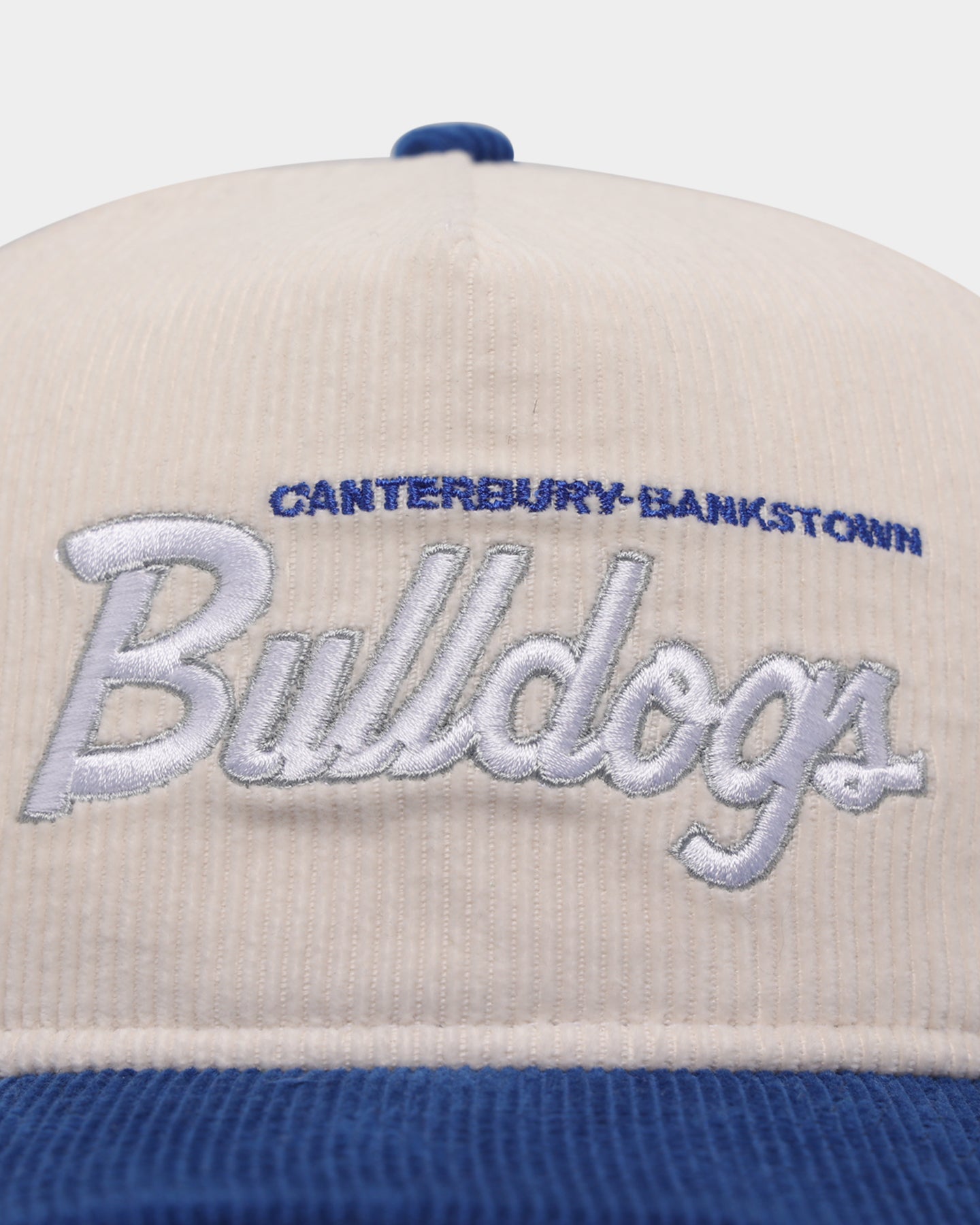 New Era Canterbury Bulldogs 'NRL Retro Script Corduroy' Golfer Snapback Chrome White
