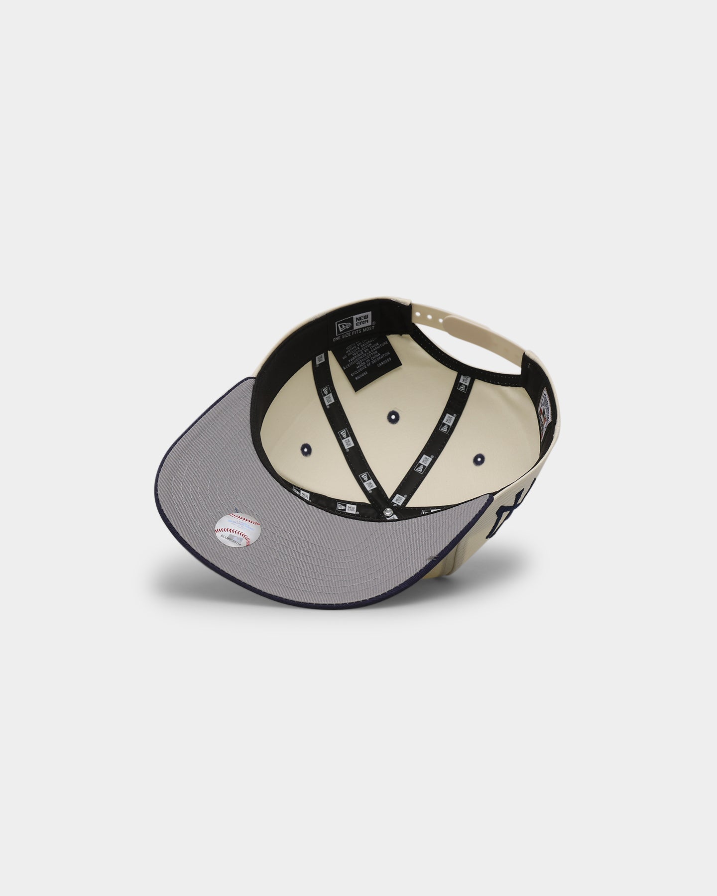 New Era New York Yankees '2000s World Series Through The Decades' 2009 World Series Golfer Snapback Chrome White
